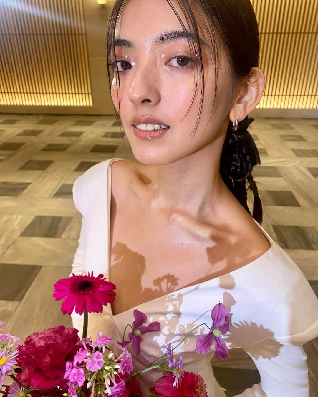 畑井咲耶さんのインスタグラム写真 - (畑井咲耶Instagram)「🩷🤍🩷🤍🩷  #trunkhotel#trunkhotelwedding#weddingdress#mermaiddress#weddingday#weddingmakeup#weddinghair#トランクホテル#トランクホテルウェディング#トランク花嫁#トランクホテル挙式#マーメイドドレス#ウェディングドレス #ウェディングヘア#ウェディングメイク」8月16日 18時48分 - saya_hatai