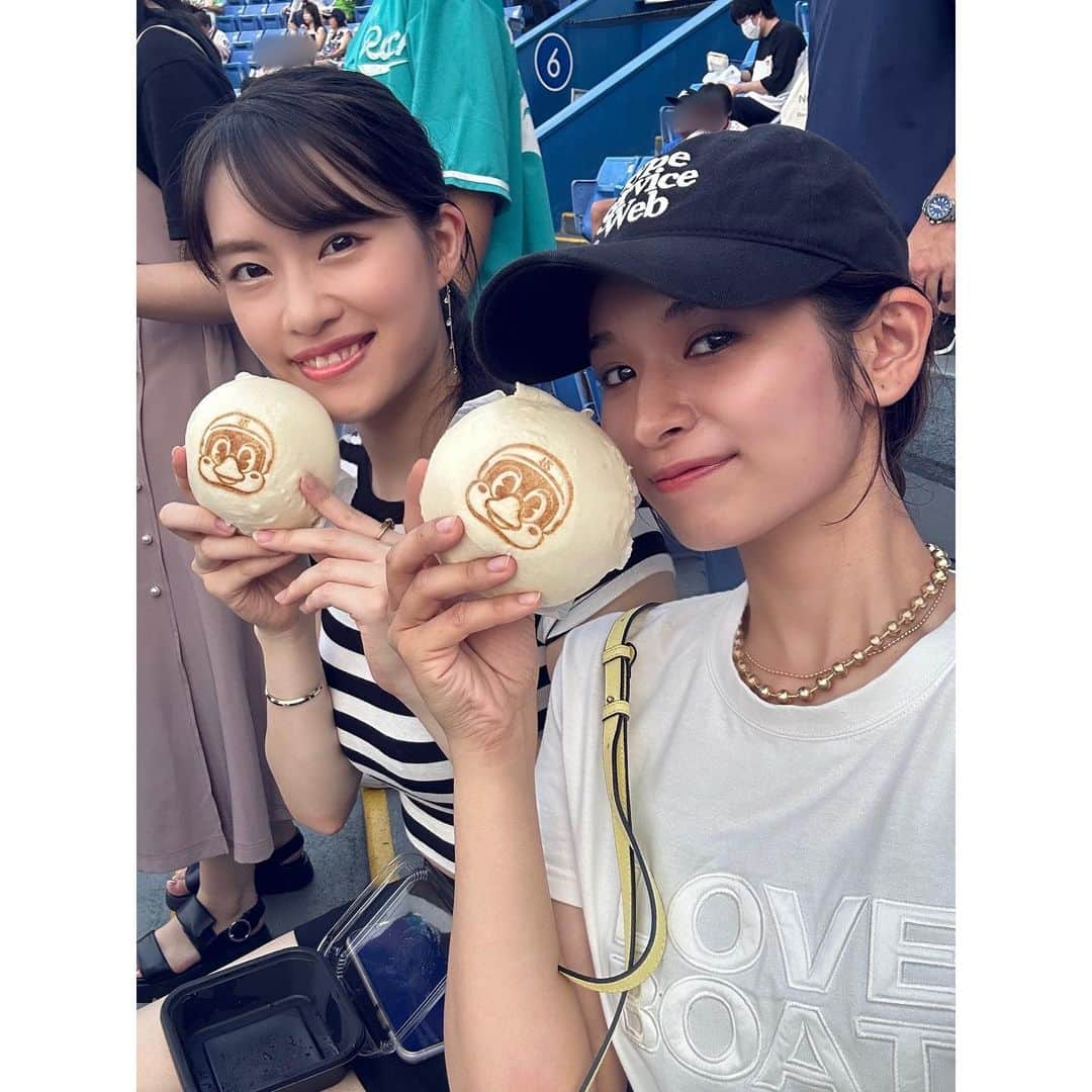 川崎琴之さんのインスタグラム写真 - (川崎琴之Instagram)「昨日はぱりさと神宮へ⚾️  この肉まん可愛いしボリュームあって美味しかった🫶 ・ ・ #ヤクルトスワローズ #ヤクルト #野球 #野球女子 #ユニフォーム女子 #神宮球場 #スワローズ #⚾ #yakult #yakultswallows #baseball #model #actress #actor #photography #photo #pleasefollowme #good #instagood #instalikes」8月16日 18時50分 - kotono_0406