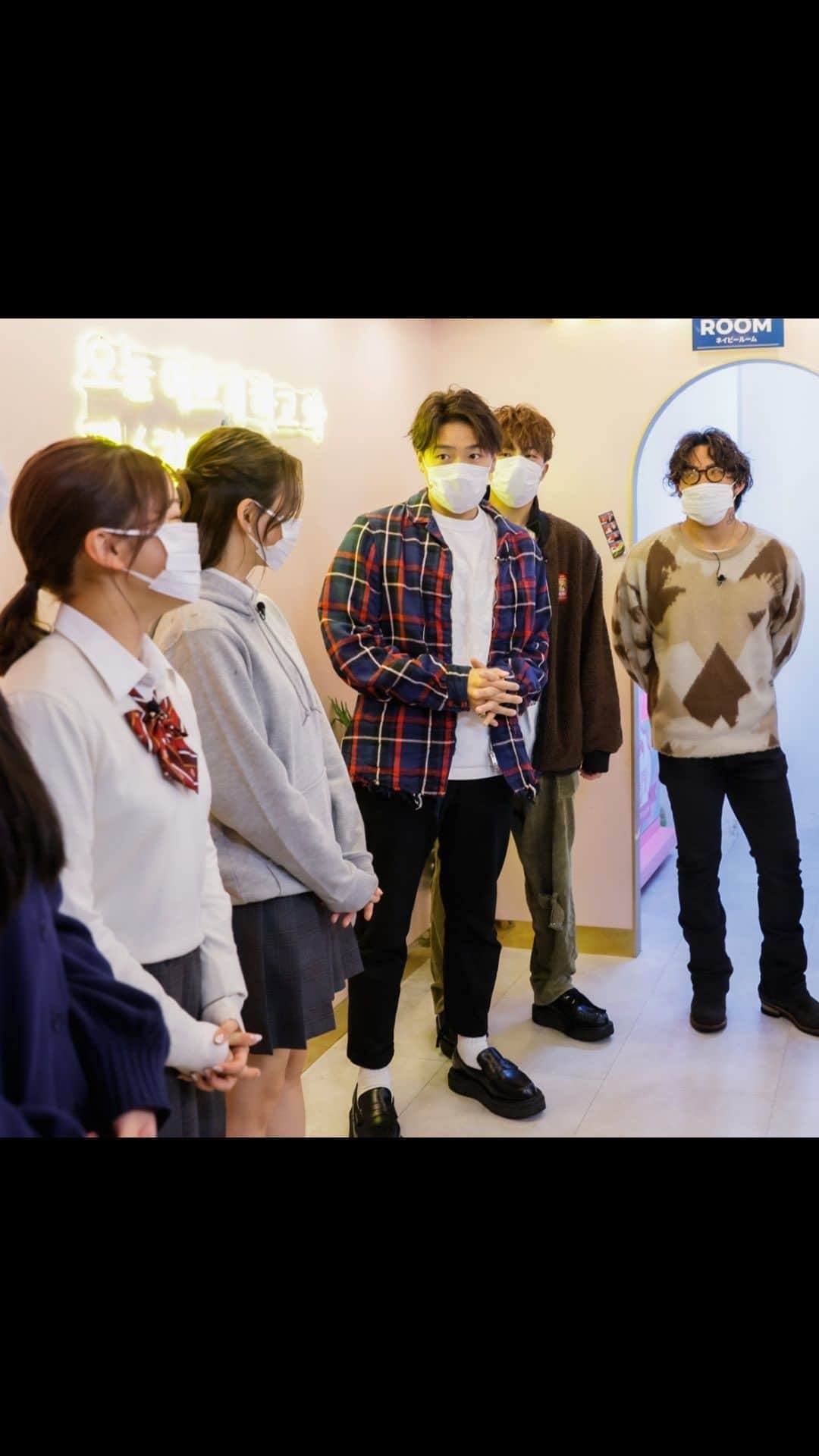 GENERATIONS高校TVのインスタグラム：「【GENEがおじさん発言連発⁉️】懐かし名場面をプレイバック✨今時女子の後輩 iScreamに今流行りのポーズを教わるも全く理解できないGENE🤣  #gene高 #ジェネ高 #generations高校tv #gene #generations #ジェネ #ジェネレーションズ #generationsfromexiletribe #ldh #白濱亜嵐 #片寄涼太 #数原龍友 #小森隼 #佐野玲於 #関口メンディー #中務裕太」