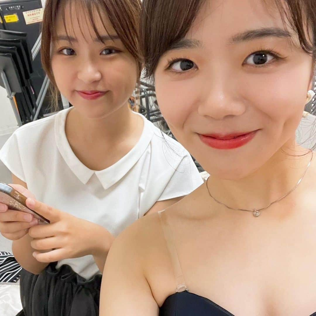 高松あいさんのインスタグラム写真 - (高松あいInstagram)「. インスタちゃんと投稿しよう計画①  まずは昨日の写真📸  1年越しの家族のための音楽会でした🎁  ありがとうございました！！  まだまだいろいろあるので今日から投稿していく！！  #8枚目お気に入り #杉浦愛佳ちゃんとは高校3年間ずっと馬鹿騒ぎしてた仲 #松田さんとは松友　  .  .   #ヴァイオリニスト #violin #violinist  #音楽好きな人と繋がりたい #音楽のある生活 #cameragirl #instagram #instagood #小提琴 #🎻 #photographyeveryday」8月16日 19時16分 - takamatsu_ai