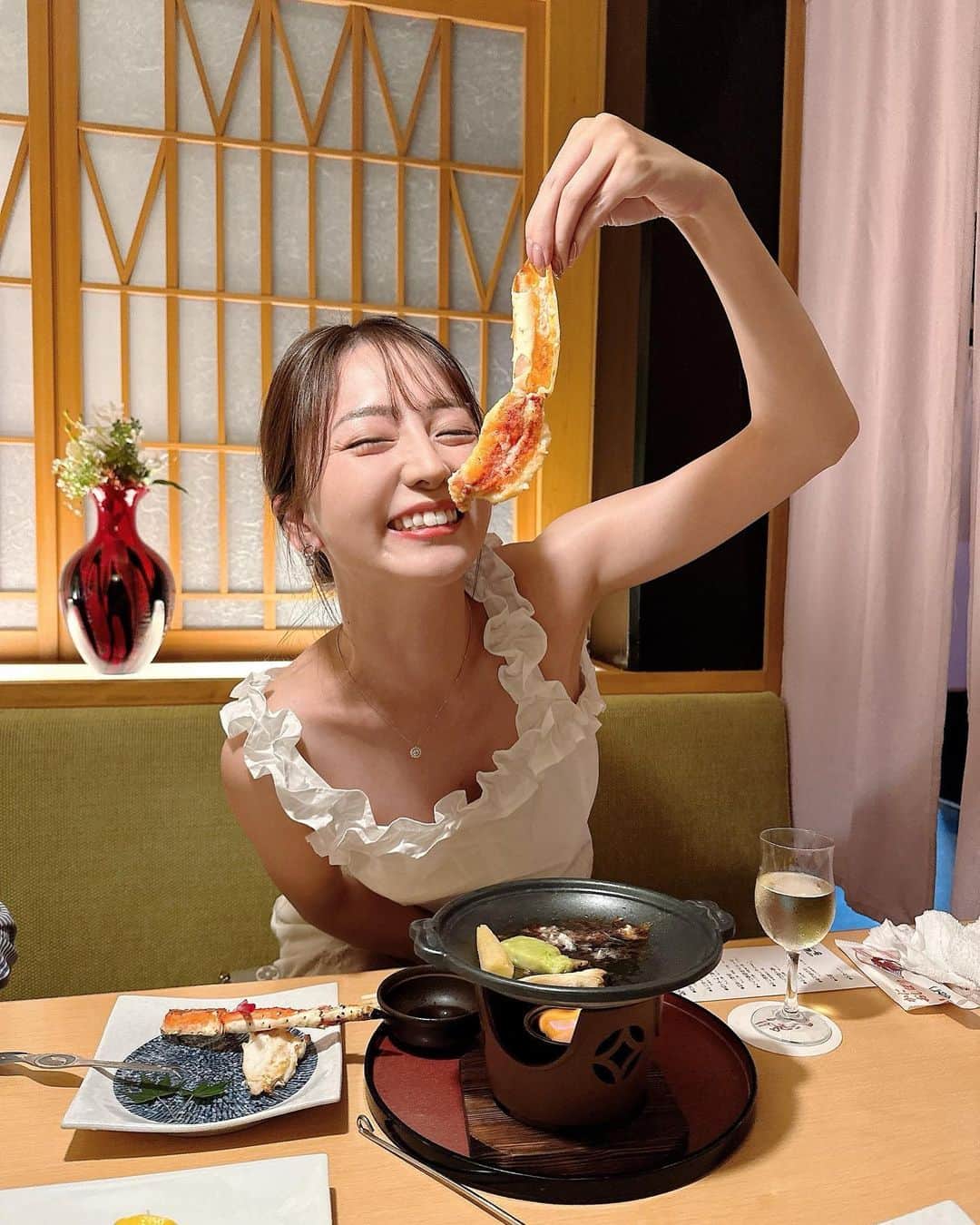 堀尾実咲のインスタグラム：「ぱぱのお誕生日祝いで蟹ちゃん会してきたよ🦀  蟹づくしのお食事とっても美味しかったあ🤭✨  ぱぱおめでとおおおお🦀🍰」