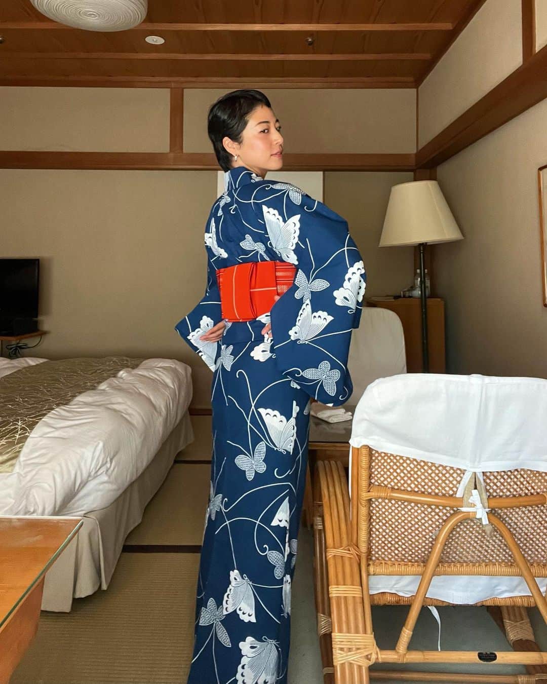 福本敦子のインスタグラム：「女将始動👘 💫 実家で見つけた祖母の #浴衣 👘 My grandma's #yukata 🦋」