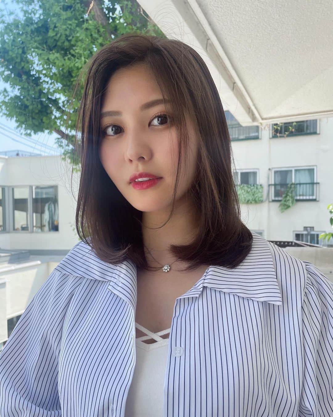 林ゆめのインスタグラム：「髪の毛を切るか伸ばすか🤔 こだわりがないからいつも悩んでる😂 これは前回美容室行った時の！ 1ヶ月くらい前。笑 インスタも投稿ちゃんと頑張る🥹  カラーはいつもりほちゃんにお任せ🫶🏻 @riholog1001」