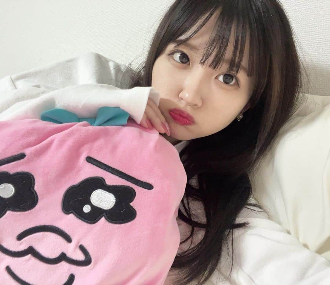のインスタグラム：「白とピンクが好きな色なんだけどこの画面白ピンクだらけ〜🩷🤍 ⁡ ⁡ ⁡ ⁡ ⁡ ⁡  #ピンクネイル  #セルカ  #セルフィー」