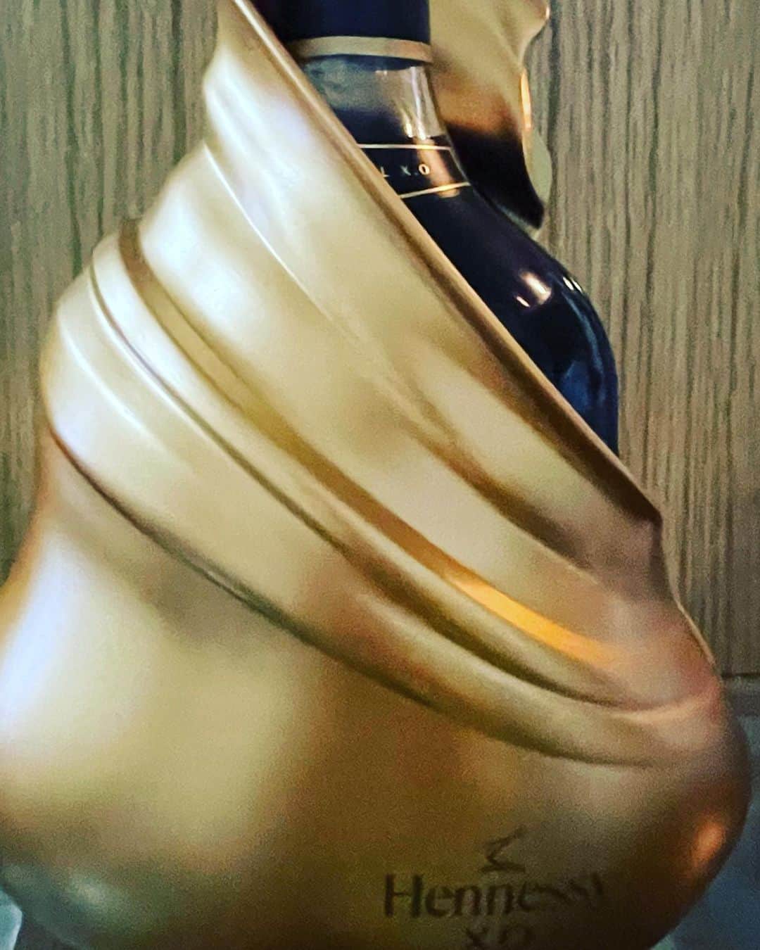高木完のインスタグラム：「summer cognac Hennessy X.O Kim Jones #hennesy  #hennesyxo」