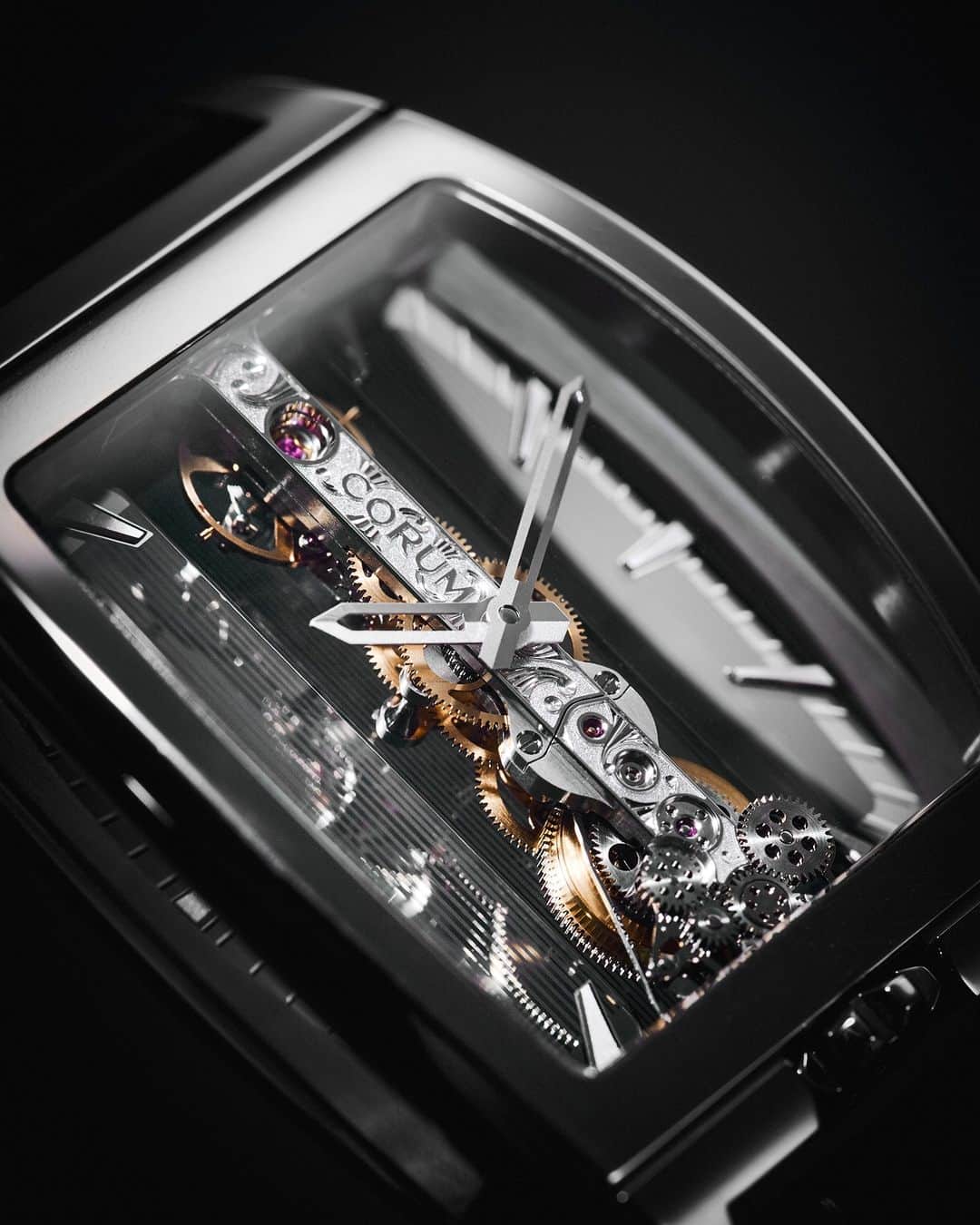 コルムのインスタグラム：「一直線上に設けられたムーブメント、様々な角度からその造形美を楽しめます。  #ゴールデンブリッジコレクション 品番：B113/01618 ※価格は公式サイトにてご確認ください。  ___ #高級腕時計 #腕時計 #コルム #コルム時計 #コルムウォッチ  #Corum #CorumWatches #luxurywatch #luxurywatch #watchwithlove #watchaddict  #WatchesOfInstagram #WatchOfTheDay #WatchCollector #WatchLover #WristWatch #WatchCollection」