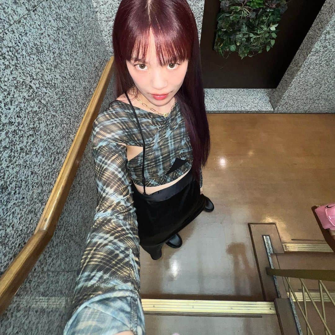 のインスタグラム：「Hi it's me again ۬৺۬」
