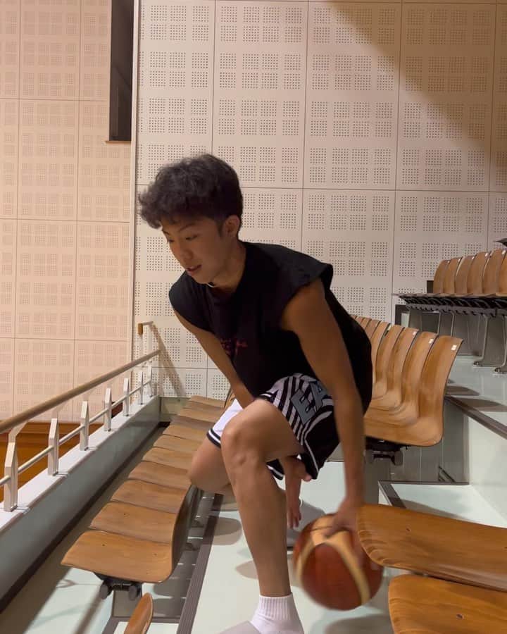 寺嶋恭之介のインスタグラム：「合宿2日目🍎🏀 地元は温泉も良い！」