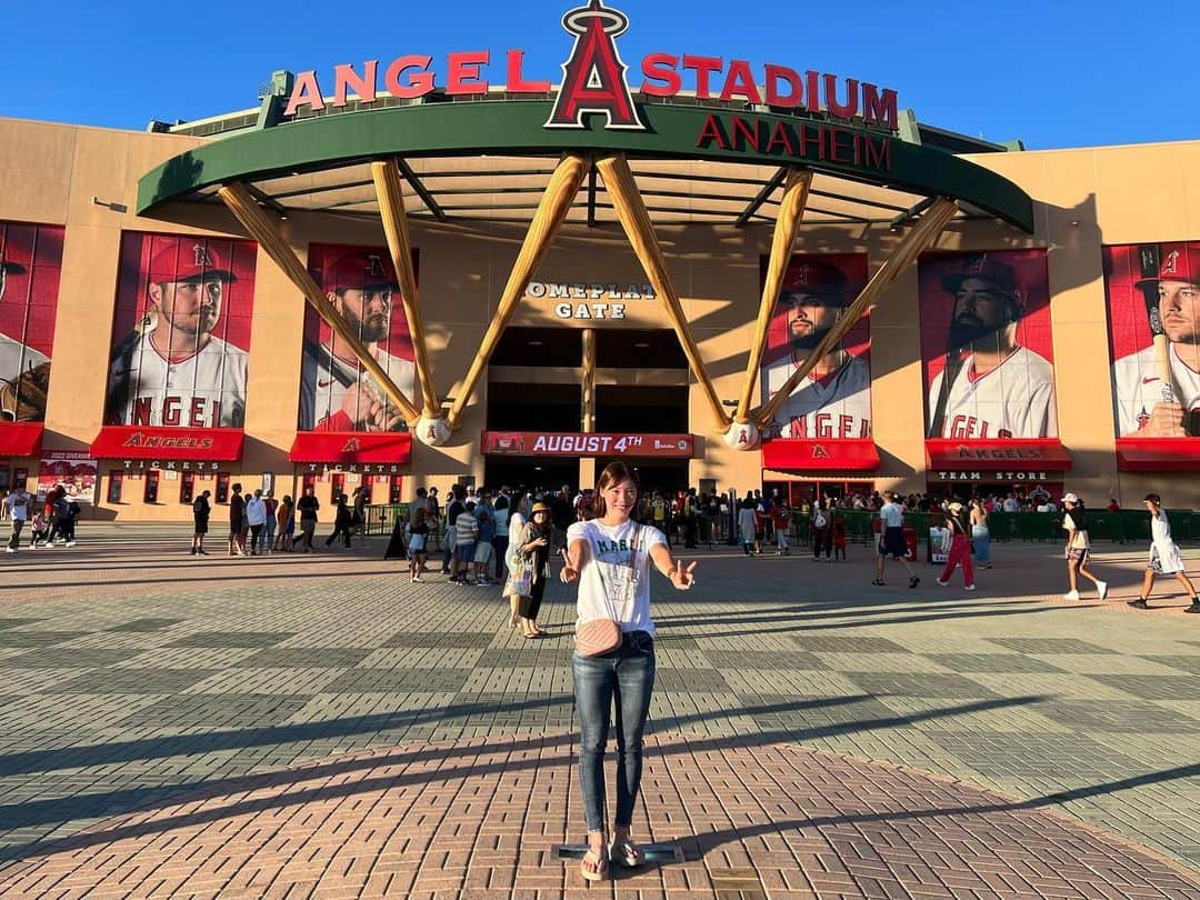 青木玲緒樹のインスタグラム：「夏休み ✈️☁️🇺🇸 2023/08.02~06  初野球観戦！！⚾️🧢❤️ 二刀流、盗塁、40号HR観ることができて 一生の思い出 ...😭🙏🏻✨  #angelstadium #angels #エンゼルスタジアム #エンゼルス #野球観戦 #二刀流 #shoheiohtani #大谷翔平 #大谷翔平選手」