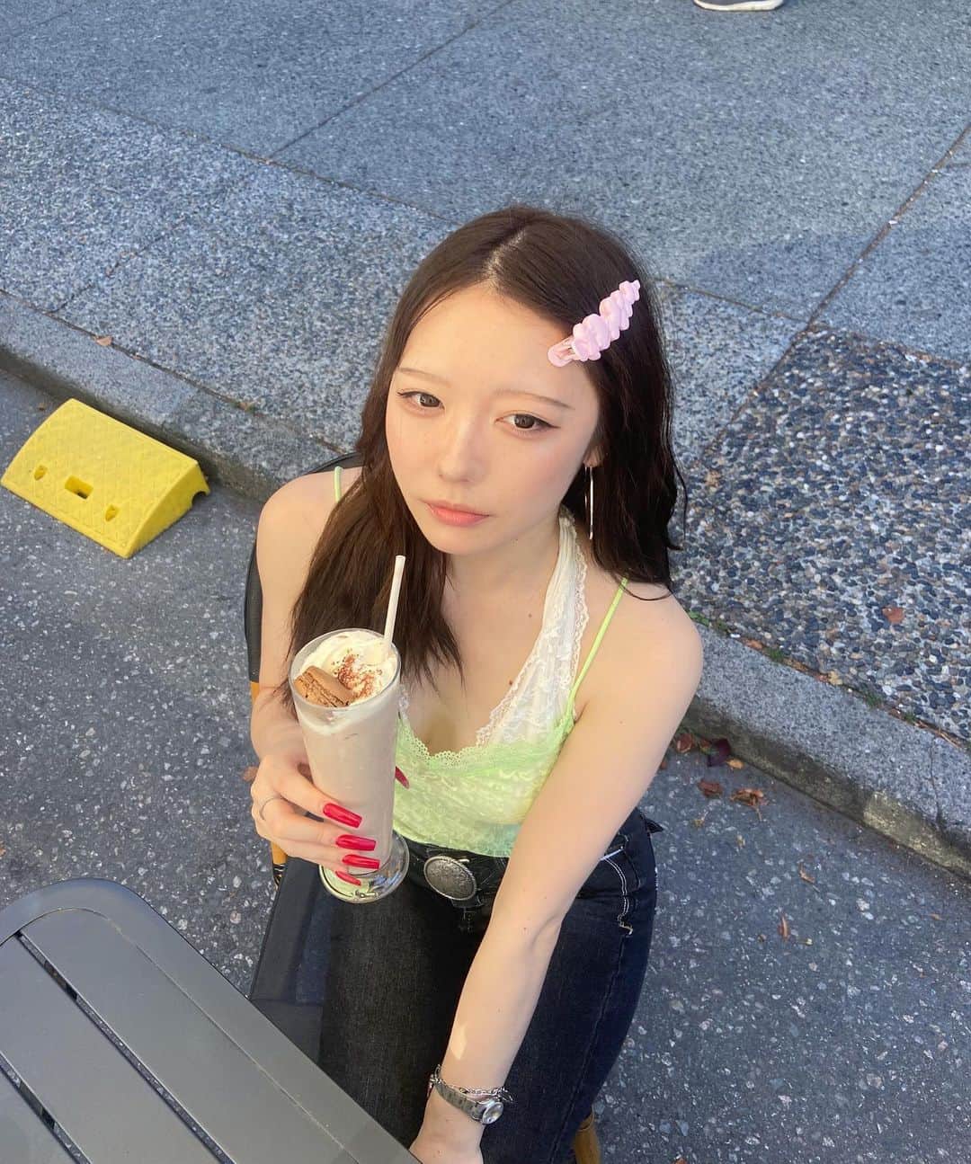 尾形咲季のインスタグラム：「どこ見てるんだい！」