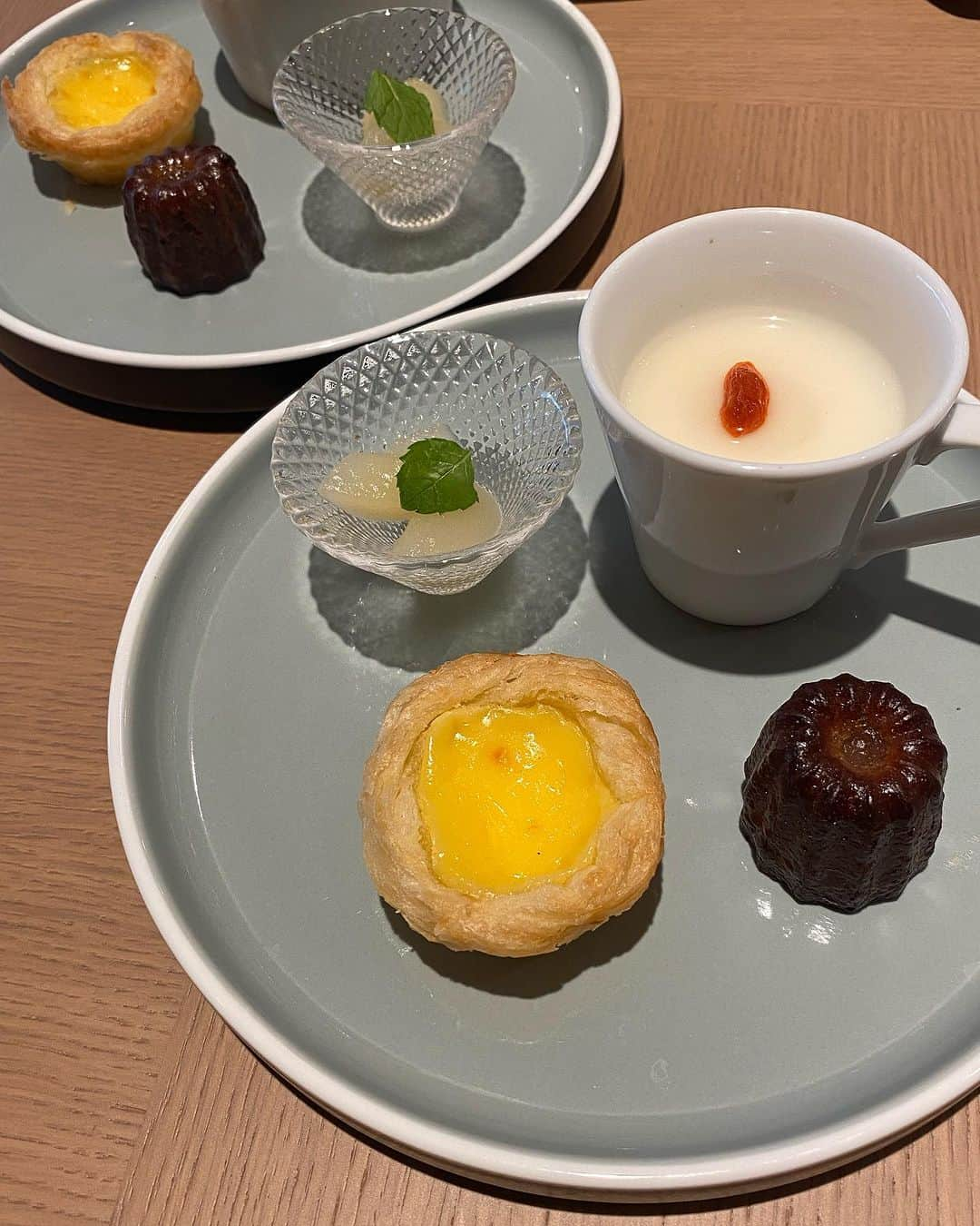 奈々子さんのインスタグラム写真 - (奈々子Instagram)「ヒルトン名古屋の中国料理『王朝』リニューアルのレセプションへ🥂 @hiltonnagoya   今月からランチタイムのビュッフェがスタートしました🍴色んな種類の本格中国料理が少しずつチョイスできて、ビュッフェスタイルと相性抜群でした✨ 温かいお料理や点心に、前菜やスイーツはプレートでいただけます♡  落ち着いたモダンチャイニーズの店内は夜の雰囲気も良さそうで、ディナーコースも気になります…🍽️♡  #ヒルトン名古屋 #中国料理王朝 #王朝 #pr」8月16日 20時38分 - nanako__official