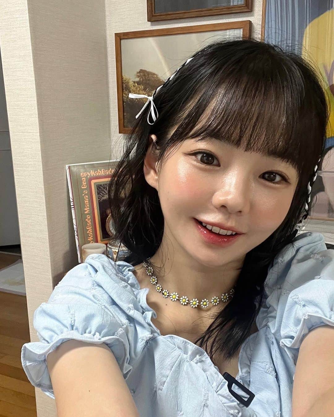 のインスタグラム：「오랜만에 셀퓌야 .!.!.! 🫨 근데 마침 꼬망이 쉬야,,」