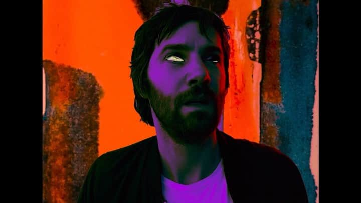 のインスタグラム：「VIDEO OUT NOW !! - (link in bio)   Turn Up Tune In Drop Out.. (and watch it on YouTube)  ‘A Premonition Of A Lonely Soul’ is a track about the precipice of a big decision. A choice to leave you lost and alone. Or to rise up and explore. Can pain turn to beauty and the uncertain a liberty.   Good luck out there x  Vid created by the forces @ruffmercy & @tobias_r_s ⚡️  Label - @smallmatterrecords」