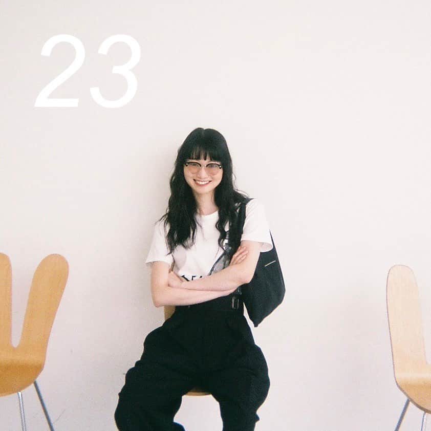 のインスタグラム：「. 8月16日で23歳になりました☺︎  日々いろんなことに挑戦できる環境と、 支えてくださる方々に感謝の気持ちと愛を持って まだまだ突き進んでいきたいと思います。 お祝いのメッセージありがとうございます！ 23歳を笑顔で過ごせますように！❤️」
