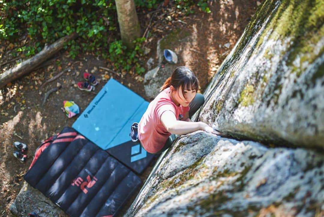のインスタグラム：「クラック👀 下手すぎて登りながら笑ってしまう😇 ・ ・ ・ @patagoniajp @patagonia_climb #climbing #climblikeagirl #bouldering #クライミング #ボルダリング」