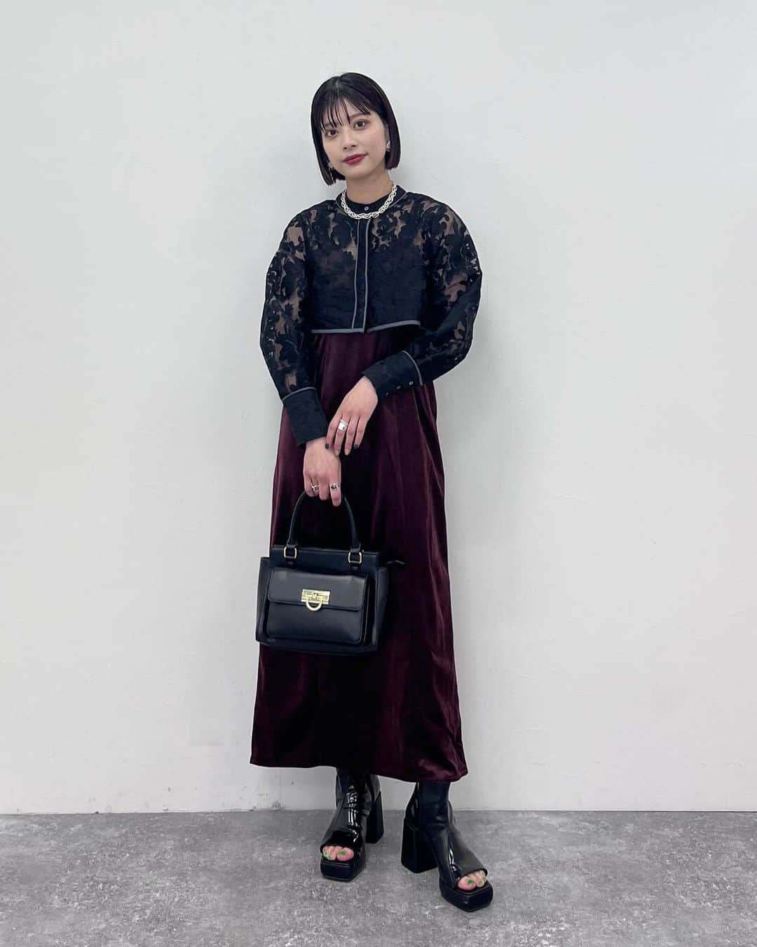 奥田紗都のインスタグラム：「.  明日からWEB先行予約開始のオケージョンアイテム💐 ⁡ ⁡ どのアイテムも可愛いのでチェックしてください🥹❤️ ⁡ ⁡ 8/17〜WEB先行予約 ⁡ ⁡ ⁡ ⁡ ⁡ #hare #ハレ #ハレレ #ハレレディース #オケージョンコーデ #オケージョンドレス #オケージョンワンピース #ワンピースコーデ #ワンピ #結婚式コーデ」
