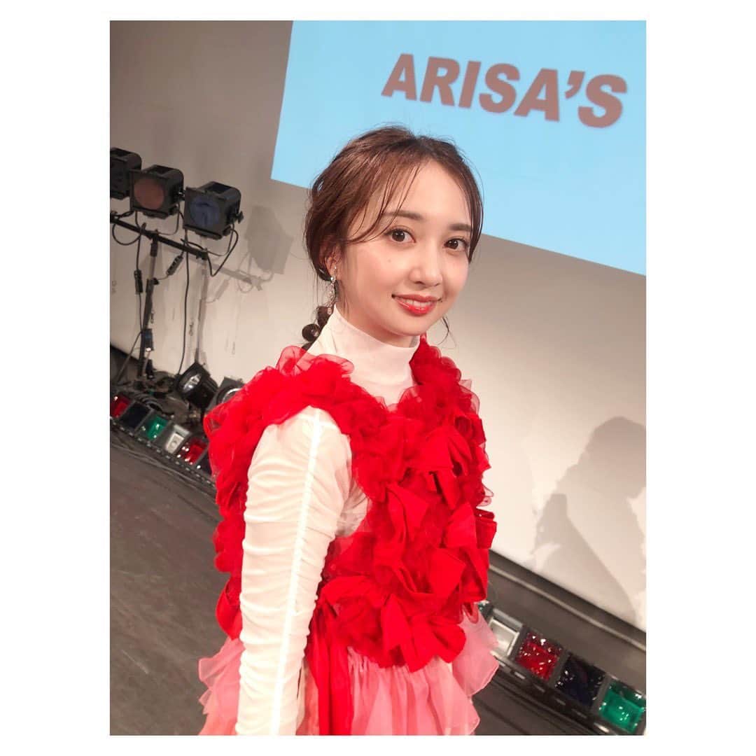 小宮有紗のインスタグラム：「#ありしゃファンミ15th  大阪夜公演の写真ー！  ふわふわリボンがいっぱいな衣装でした☺️🎀」