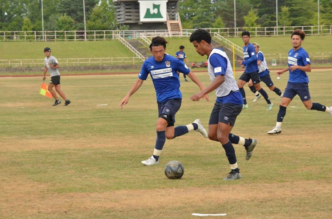 多々良敦斗のインスタグラム：「training⚽️  #training #トレーニング #サッカー #ラインメール青森 #多々良敦斗 #vamos」