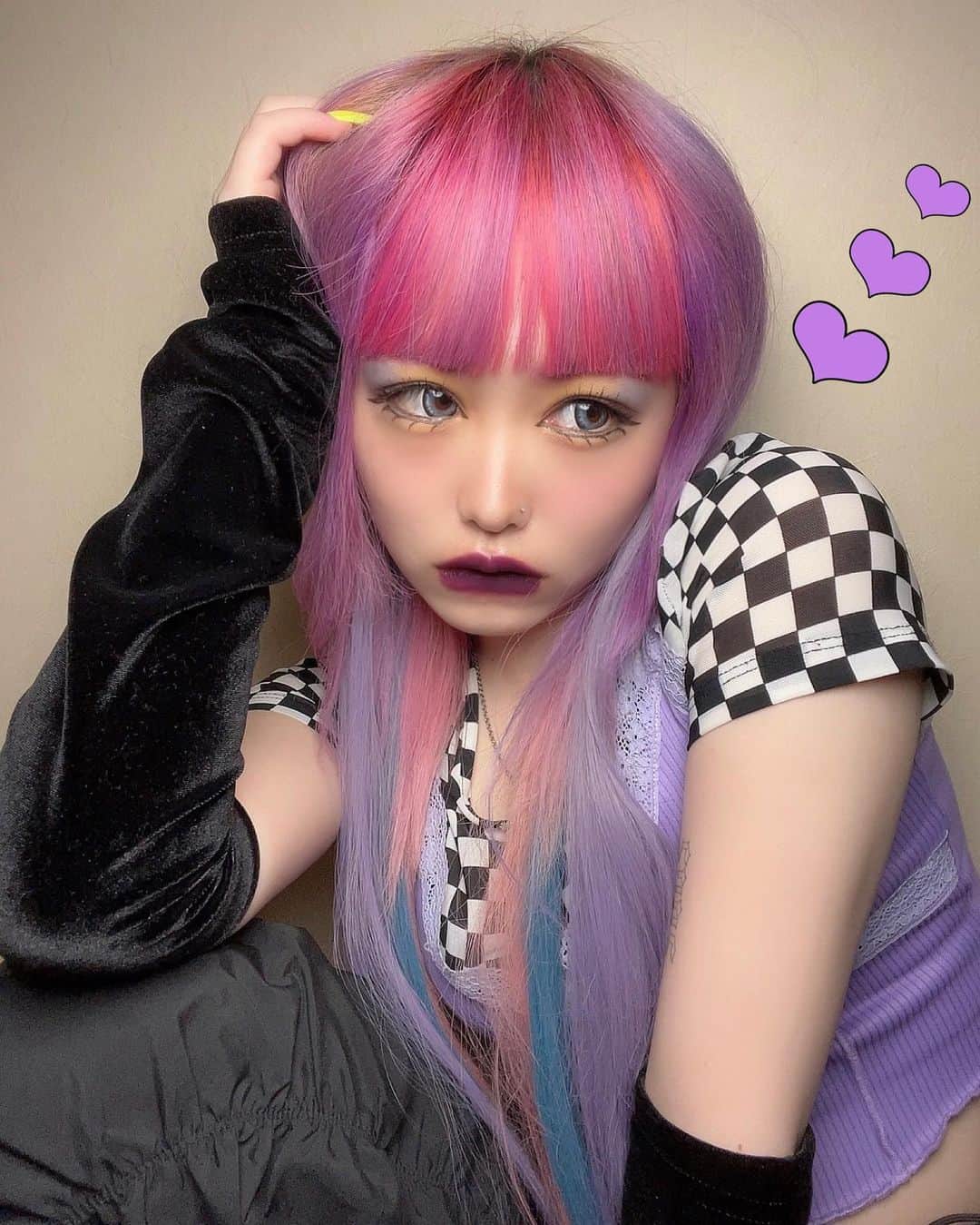 MANAのインスタグラム：「． あと5日で20歳終わっちゃう🫠 ･ ･ ･ #instagram  #instafashion  #instamood  #y2k  #fyp」
