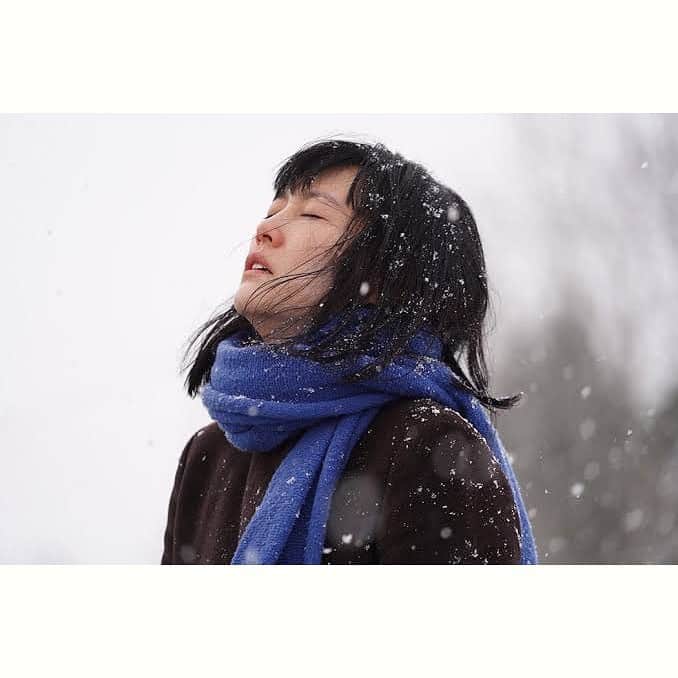 坂本美雨さんのインスタグラム写真 - (坂本美雨Instagram)「『658km、陽子の旅』 @yokotabi_movie  不器用な陽子のせいいっぱいの歩みが、尊くて愛おしくて。こんな素晴らしい演技を残せる凛子をあらためて、心から尊敬しているのです。人生がちゃんと演技に現れるんだな。。ブラボーーっ😭 @rinkokikuchi  #658km陽子の旅 #上海国際映画祭 #最優秀作品賞受賞 🎉 #熊切和嘉」8月16日 22時13分 - miu_sakamoto