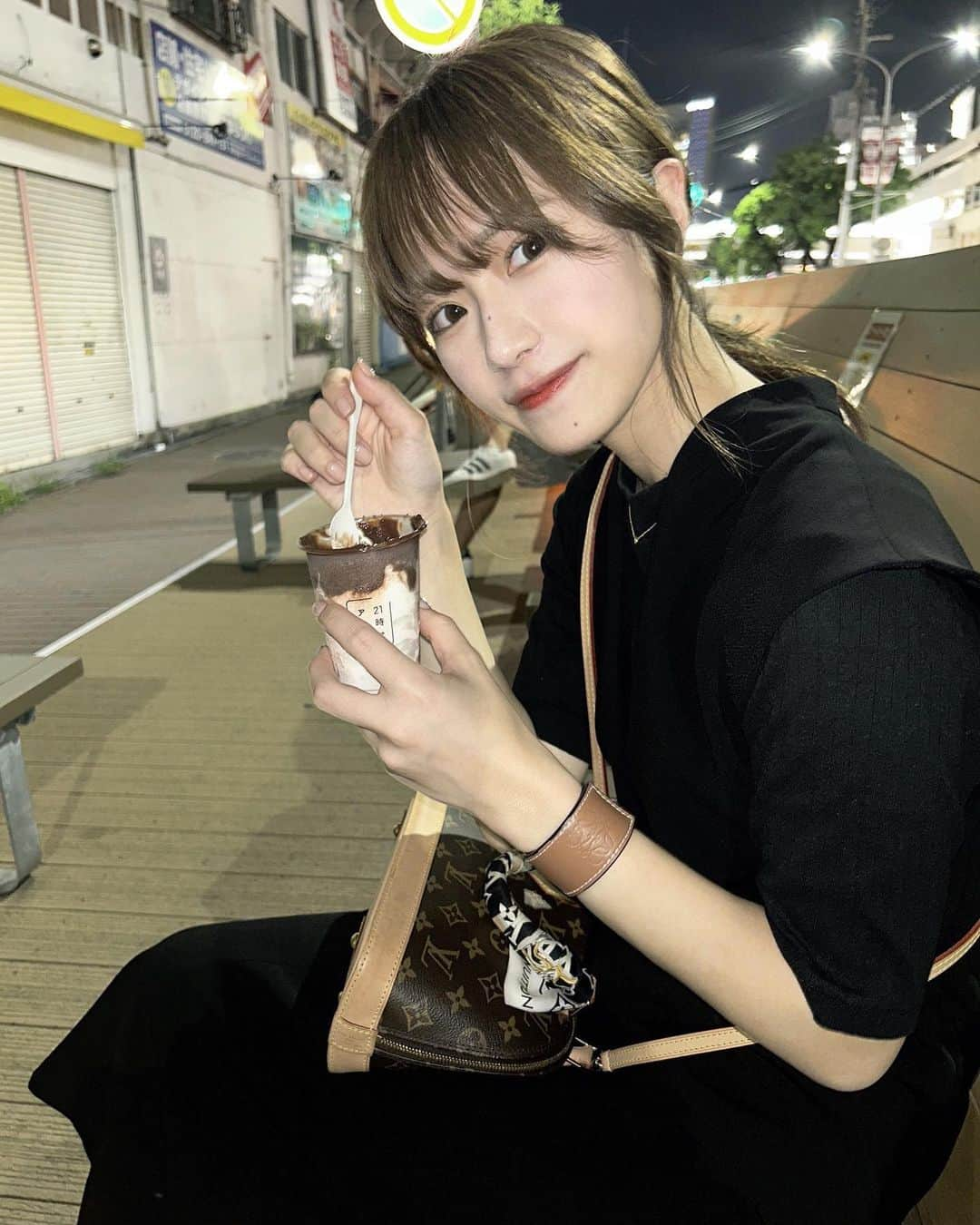 松本美紅さんのインスタグラム写真 - (松本美紅Instagram)「🍦🍦  友達に会ったら髪色明るいって絶対言われる笑 そんなに明るいかなー🫠」8月16日 22時46分 - mikumatsumoto_