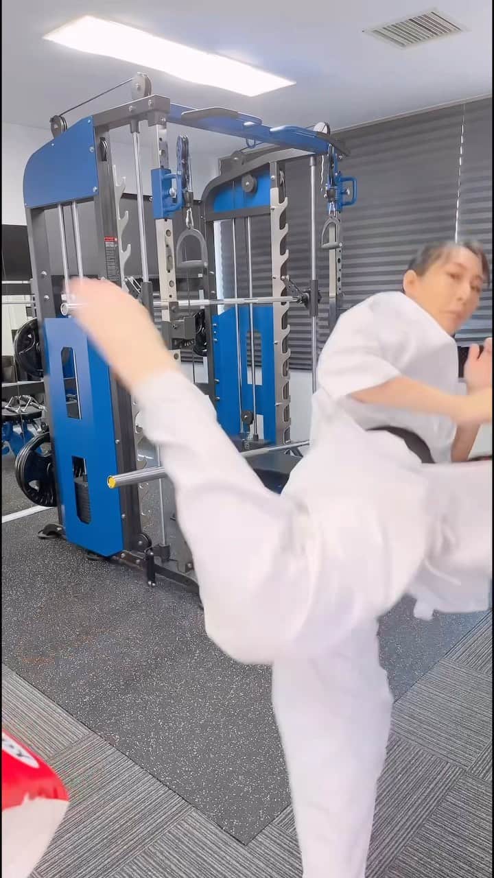 浜井美香のインスタグラム：「#kyokushin #karate #martialarts #kick #kumite #warrior #karatekid #Киокушин  #каратэ #空手 #تمرين  #japan」