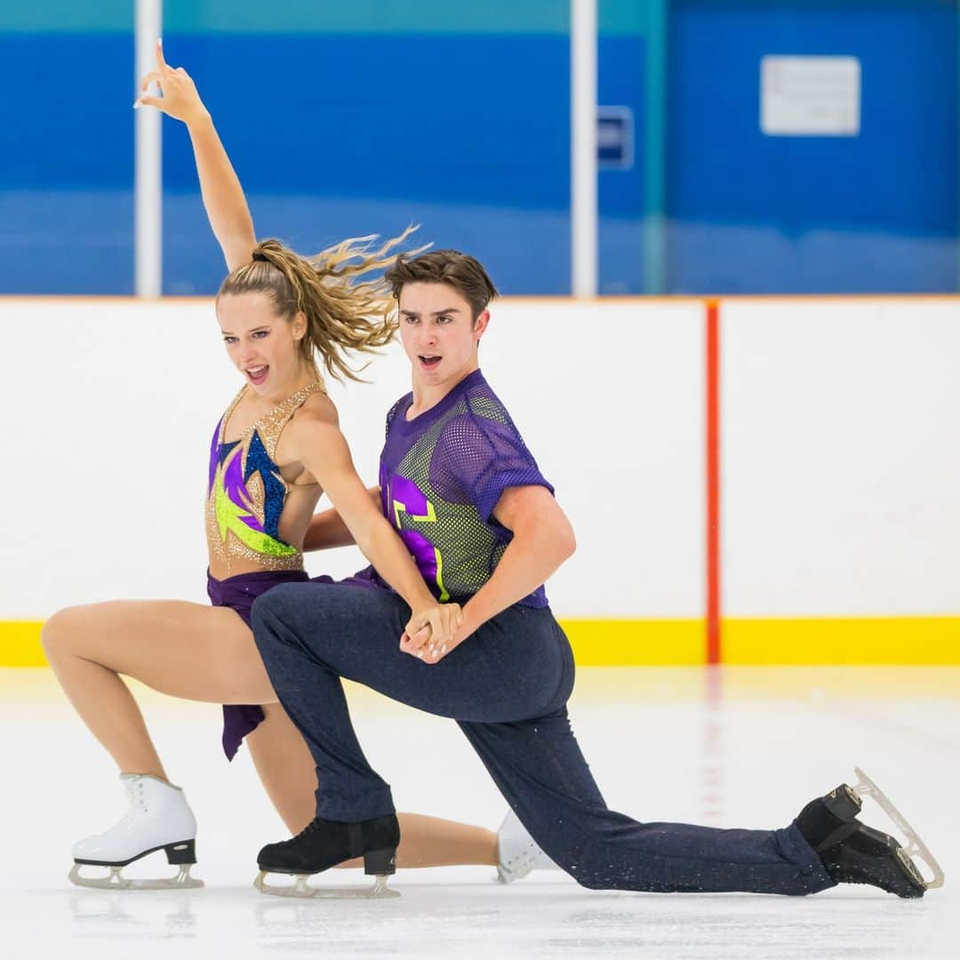 Skate Canadaさんのインスタグラム写真 - (Skate CanadaInstagram)「7 🇨🇦 athletes will be kicking off the international competition season next week at the first ISU Junior Grand Prix in Bangkok 🇹🇭   Meet the team ⬇️  Women: @_hettyshi_  Men: @graysonrlong Rio Morita  Ice Dance: @victoria_carandiuc23 & @andrei_carandiuc @laylaveillon_ & @alex_brandys __________  7 athlètes 🇨🇦 entameront la saison de compétition internationale la semaine prochaine lors du premier Grand Prix Junior à Bangkok 🇹🇭   Rencontrez l'équipe ⬆️   📸 @danielleearlphotography」8月16日 23時20分 - skate_canada