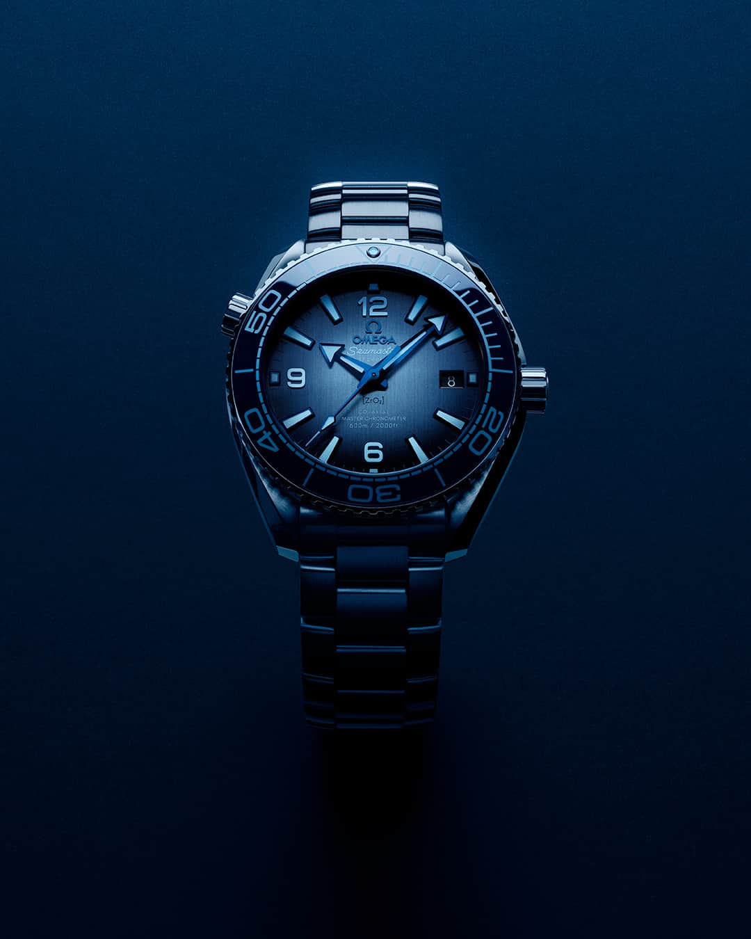のインスタグラム：「#Seamaster  Precision at every level.   600 metres. The 39.5 mm Seamaster Planet Ocean 600M in stainless steel with gradient finish Summer Blue dial featuring blued hands and indexes.  #OMEGA」