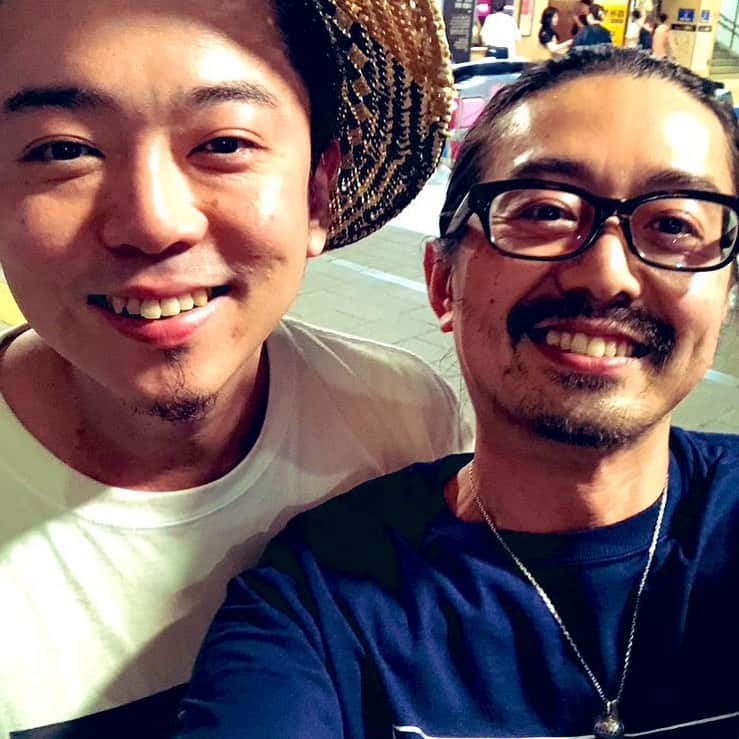 鈴木渉のインスタグラム：「同い年のマネージャー鈴木くんと。  いつもありがとう！」