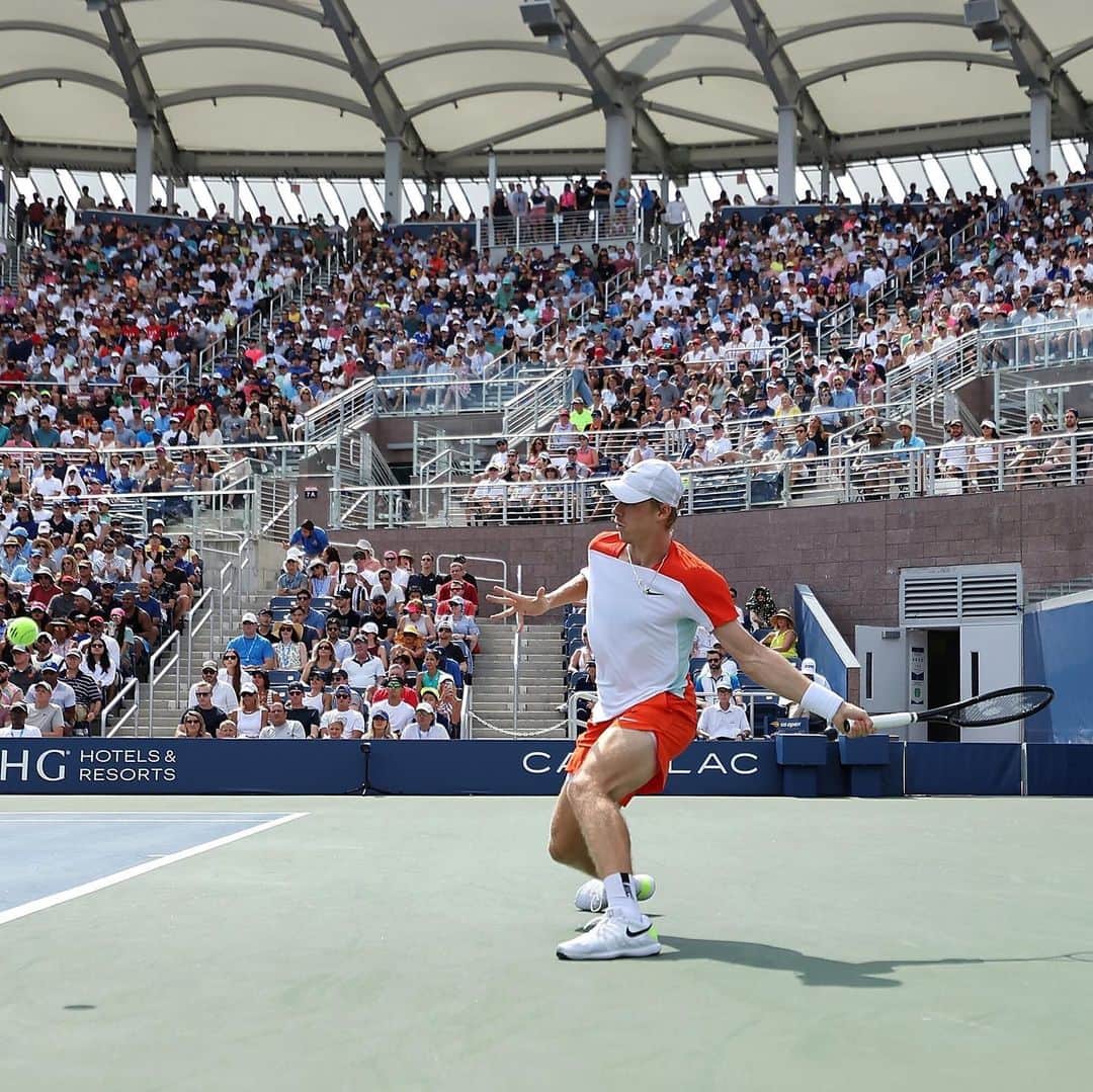 デニス・シャポバロフさんのインスタグラム写真 - (デニス・シャポバロフInstagram)「Despite doing everything possible to be 100% healthy in time for @usopen, my knee needs more time and I sadly have to withdraw. That grand slam energy, especially in NYC, is unlike anything else and I’m really going to miss playing in front of the amazing fans there this year! 💔  I’ll keep working hard to come back stronger and can’t wait to see you all again soon!! 🙏🏼  📸 USOpen/Mike Lawrence/Brad Penner」8月17日 0時19分 - denis.shapovalov