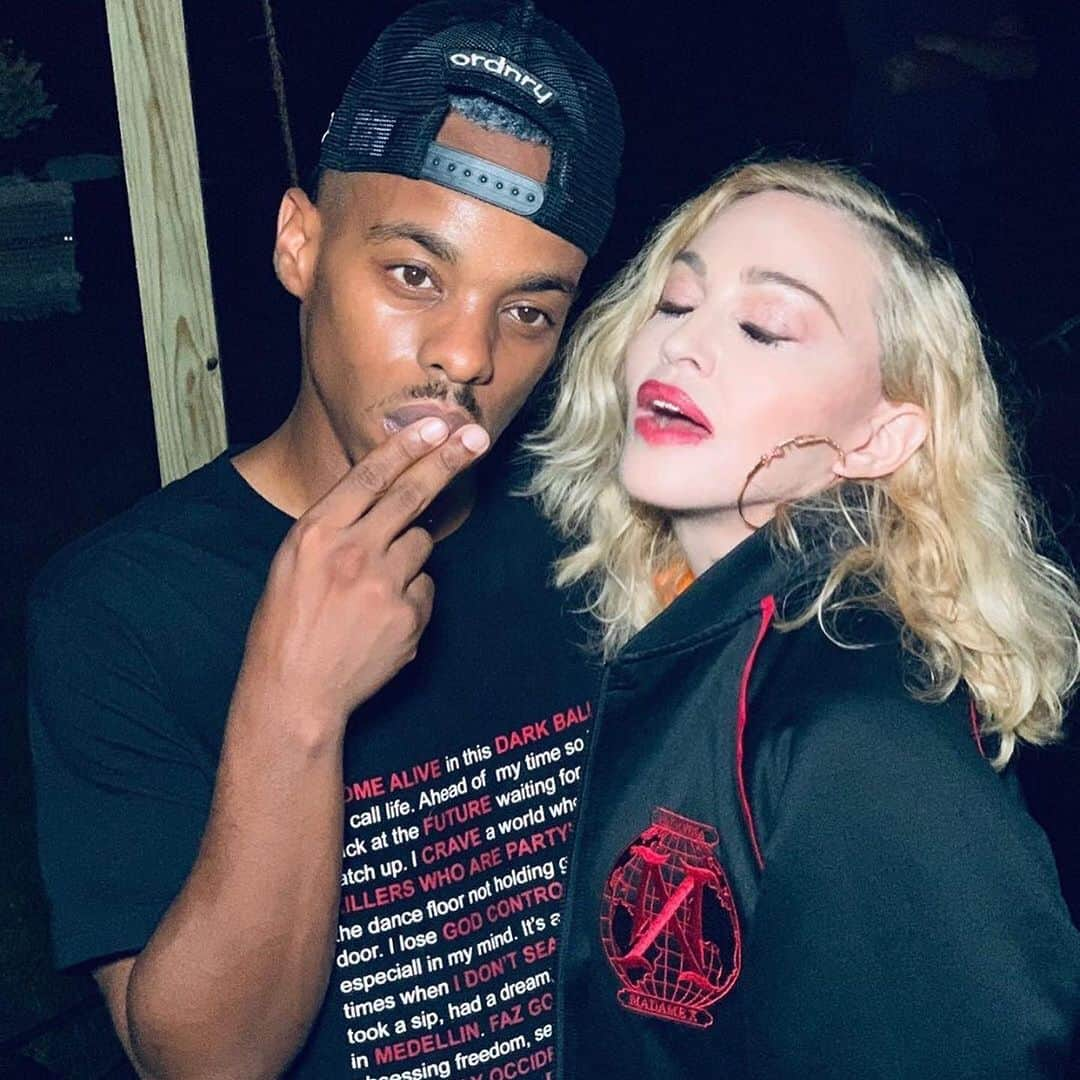 Lil Buckさんのインスタグラム写真 - (Lil BuckInstagram)「Happy Birthday @madonna ‼️ Thank you for believing in me all these years. Thank you for being a great friend supporting me through my ups and downs. Thank you for putting up with my lame jokes about having Kool Aid in your fridge 😄 Thank you for being a true beacon of Hope, Light, Love, and Standing up for what you believe in. Thank you for continuing to inspire the world to get off our asses and make it happen. I Love You ❤️🍷🎉 and I promise to buy you a pack of grape cool aid 😁」8月17日 1時07分 - lilbuckdalegend