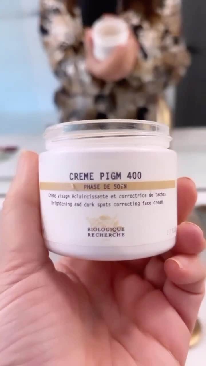 Biologique Recherche USAのインスタグラム：「Pigmentation is one of the most common and stubborn skin concerns and requires consistent care for visible results.   Crème PIGM 400✨ is our brightening, unifying and dark-spot correcting cream formulated to work on existing pigmentation and prevent new pigmentation from forming.   This cream is known as “diamonds in a jar” and has an immediate illuminating effect, imparting an effortless glow. 💎  Reel: @toska_europeanspa   #BiologiqueRecherche #FollowYourSkinInstant #BuildingBetterSkin #radiantskin #BRglow #PIGM400 #CremePIGM400」