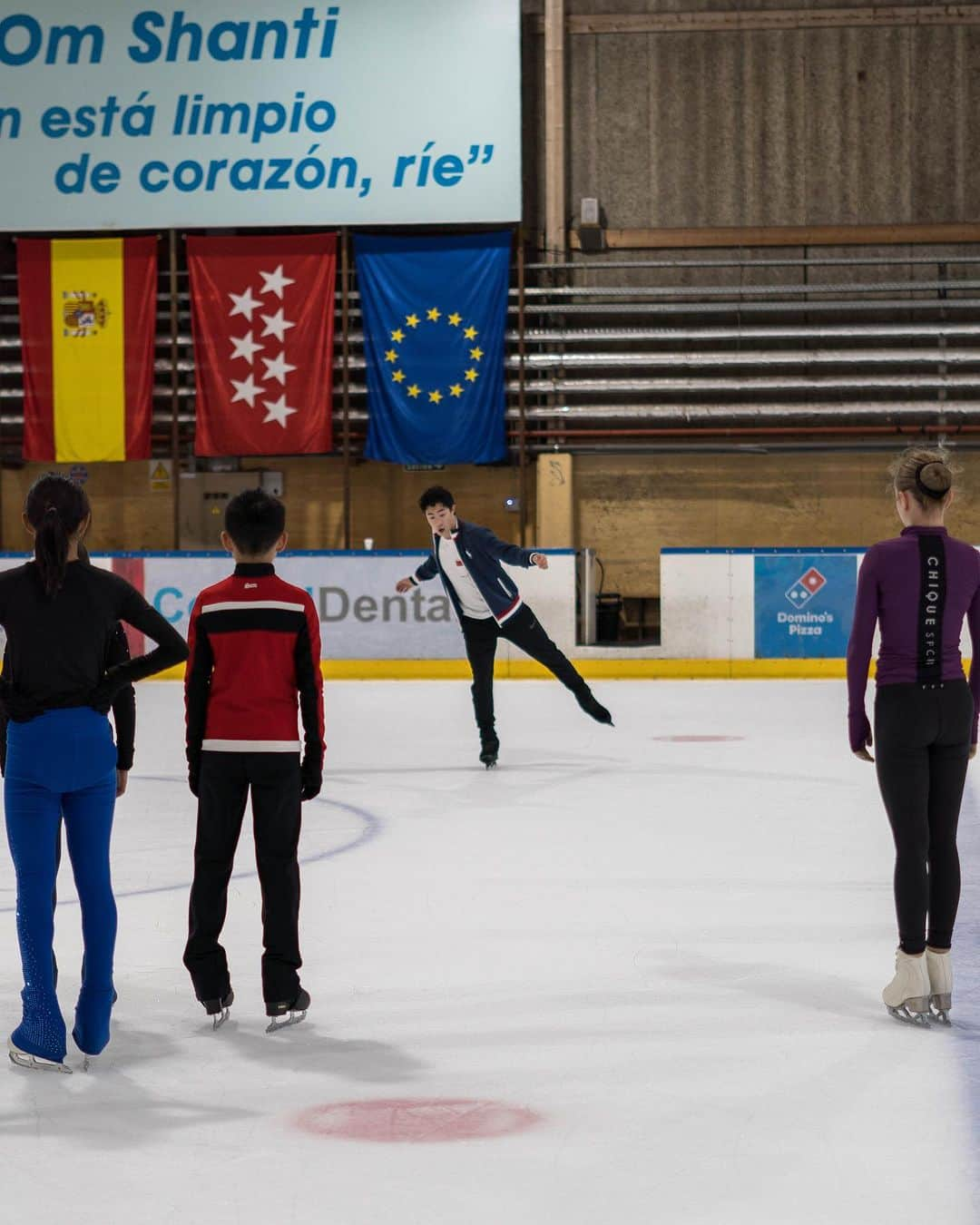 ハビエル・フェルナンデスさんのインスタグラム写真 - (ハビエル・フェルナンデスInstagram)「Photo dump pt 2 #jfsummercamp23 ⛸️🤪  Thank you @nathanwchen @tracywilsonk @moment4life1990 for this amazing week 💥  #iamsiroko #siroko @sirokocom」8月17日 1時33分 - javierfernandezskater