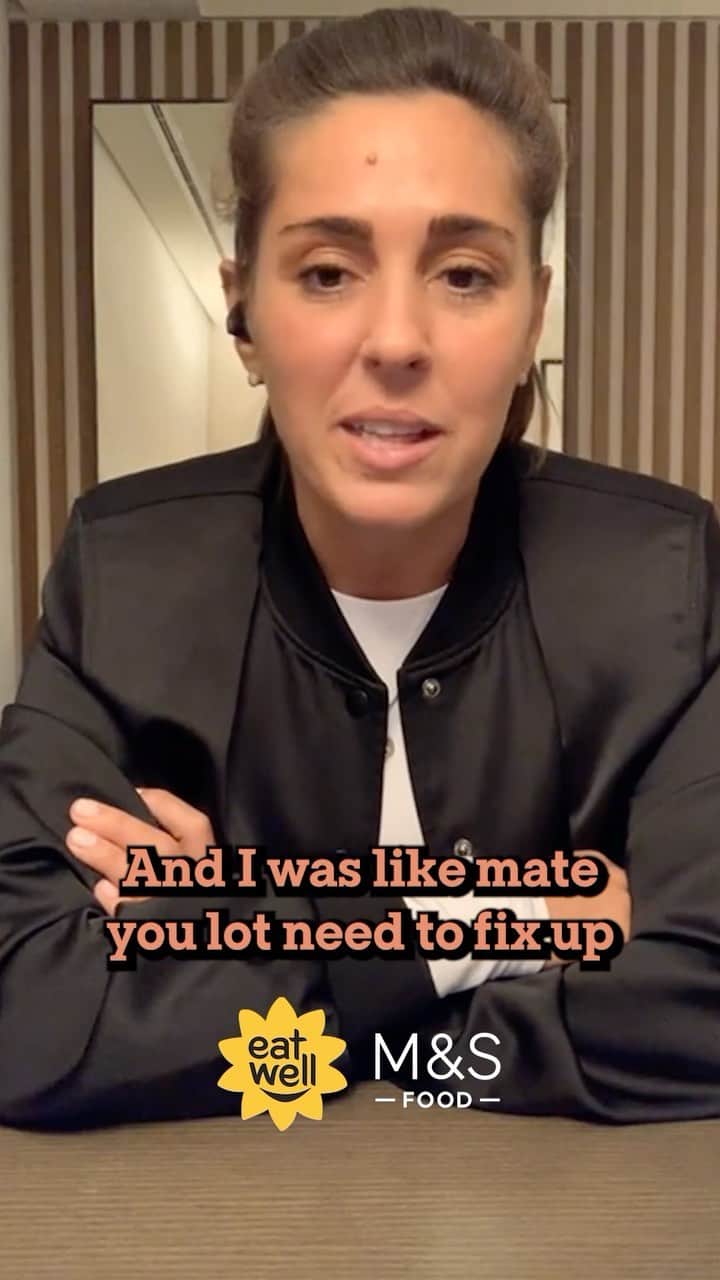 ファラ・ウィリアムズのインスタグラム：「ENGLAND REACH FIRST WORLD CUP FINAL!!🏆  Listen to the full episode NOW on Acast link in bio🎧  #bbbpod #womensfootball #eatwellplaywell #fifawwc #football #lionesses」