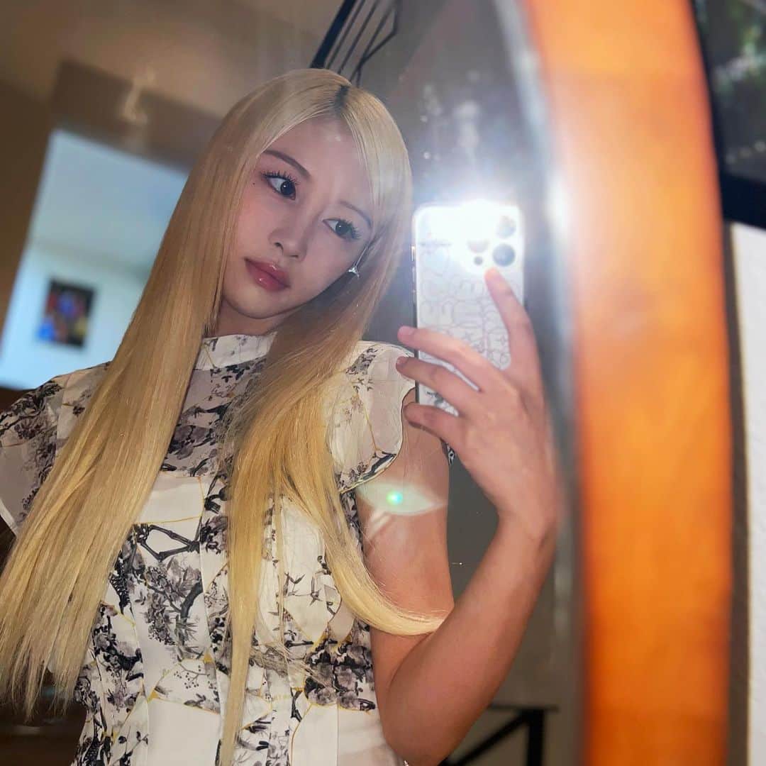 ダヨンのインスタグラム：「쥬쥬 머리폈다」