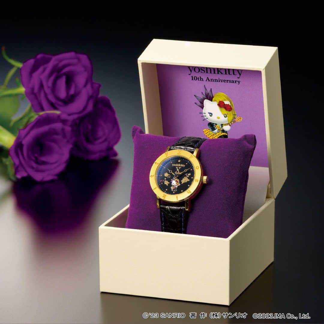 Yoshikittyのインスタグラム：「yoshikitty 10th Anniversary Watch ⭐10周年記念アニバーサリーウォッチ ⭐  精度の高い日本製で、クロコ調の型押しを施した牛革製バンドを使用と、クオリティも一級品となります。  詳しくはコチラ https://asunaro.shop-pro.jp/?pid=158338858  @YoshikiOfficial  #yoshikitty #yoshiki #xjapan #hellokitty #sanrio」