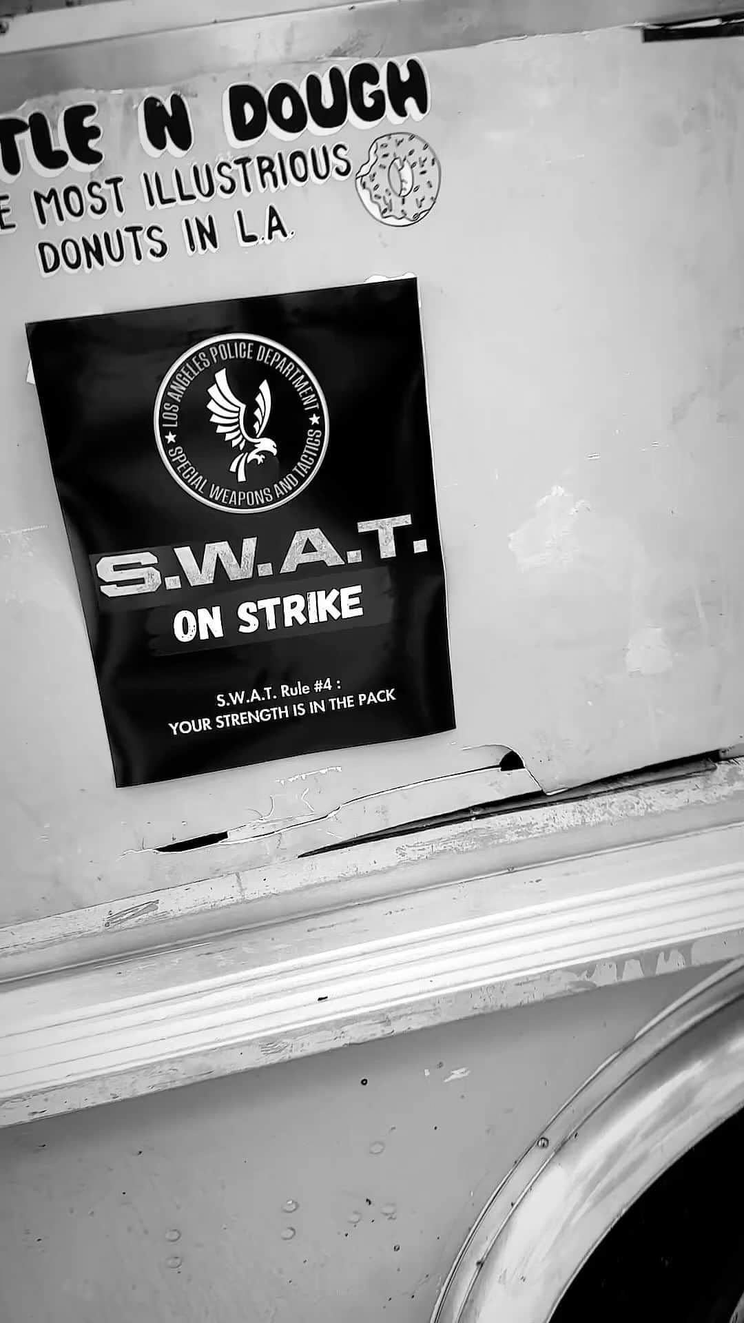 ロッチェル・エイツのインスタグラム：「#sagaftrastrong #sagaftrastrike #Swatfam #power2performers」