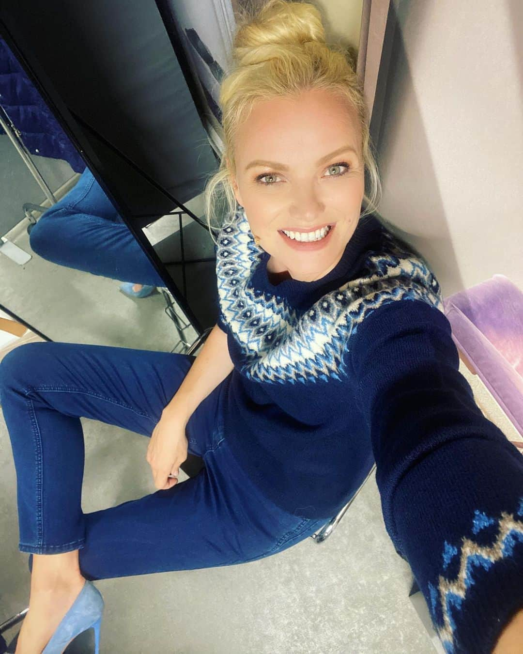 フランツィスカ・クヌッペのインスタグラム：「Hallo zur späten Stunde… Gleich geht’s los♥️😘 @hse.de #live #nylahbyfranziknuppe」