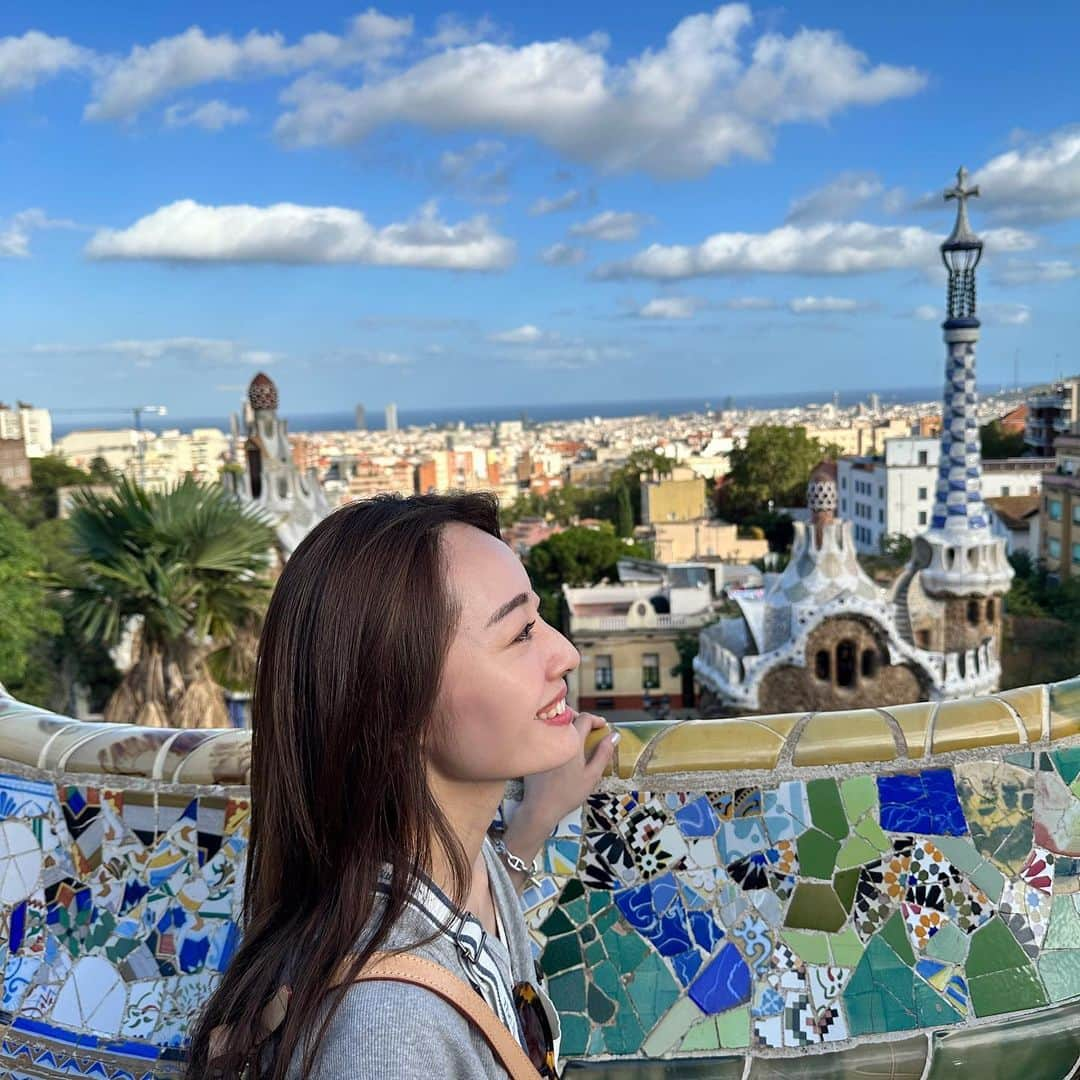 小祝麻里亜さんのインスタグラム写真 - (小祝麻里亜Instagram)「Barcelona, Spain 🇪🇸 Park Guell🦎🥘  ＿＿＿＿＿＿＿＿＿ #スペイン #スペイン旅行 #バルセロナ  #Barcelona #2023travel #guellpark #gaudí #グエル公園 #여행일기 #여행스타그램 #여행스냅 #바르셀로나 #스페인」8月17日 6時14分 - maria_koiwai