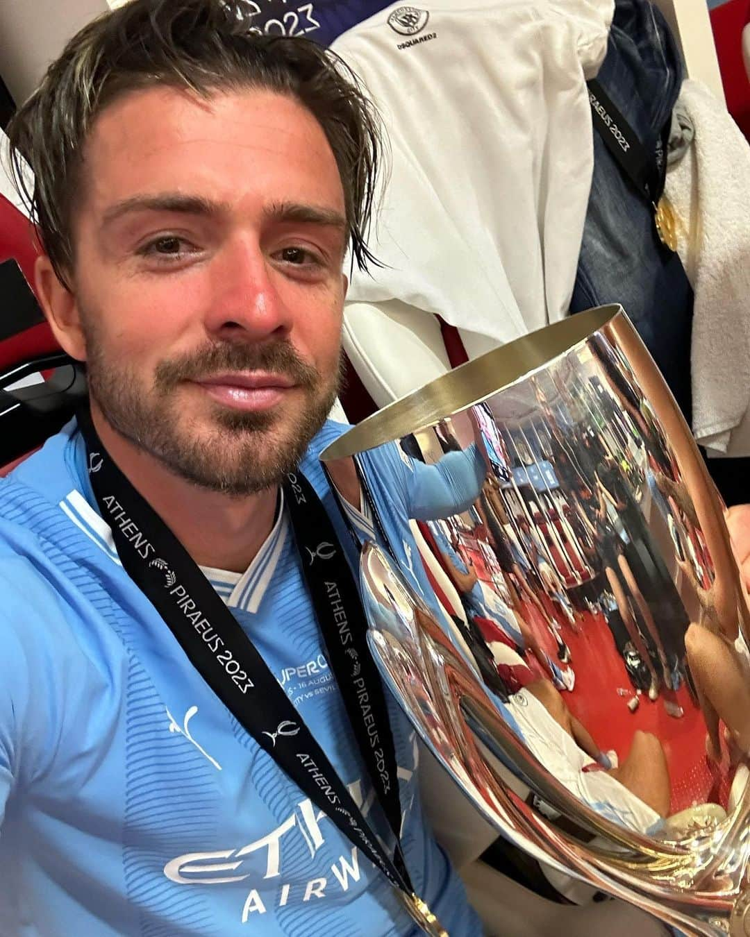 ジャック・グリーリッシュさんのインスタグラム写真 - (ジャック・グリーリッシュInstagram)「Super Cup champions!! Another one ☝🏻 Cammmm on my brothers 💙🫶🏻」8月17日 7時13分 - jackgrealish