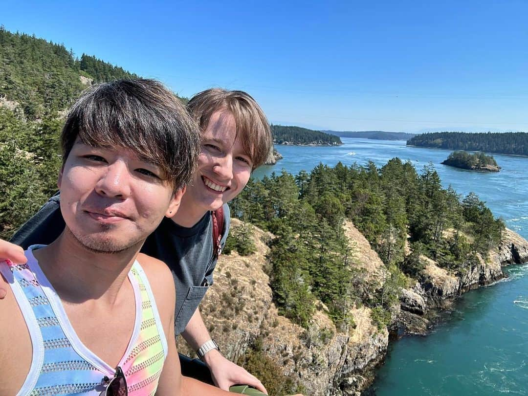 Seigo & Brenさんのインスタグラム写真 - (Seigo & BrenInstagram)「We went to #deceptionpassstatepark 🙋🏻‍♂️🙋🏼‍♂️  ディセプション峠という場所に行ってきました！  #gay #gaycouple #ゲイ #ゲイカップル #夫夫 #husbands #loveislove #Pride #LGBTQ #アメリカ生活 #Youtube Washington #seattle #ワシントン州 #シアトル #国際結婚 #同性婚」8月17日 12時50分 - seigoandbren