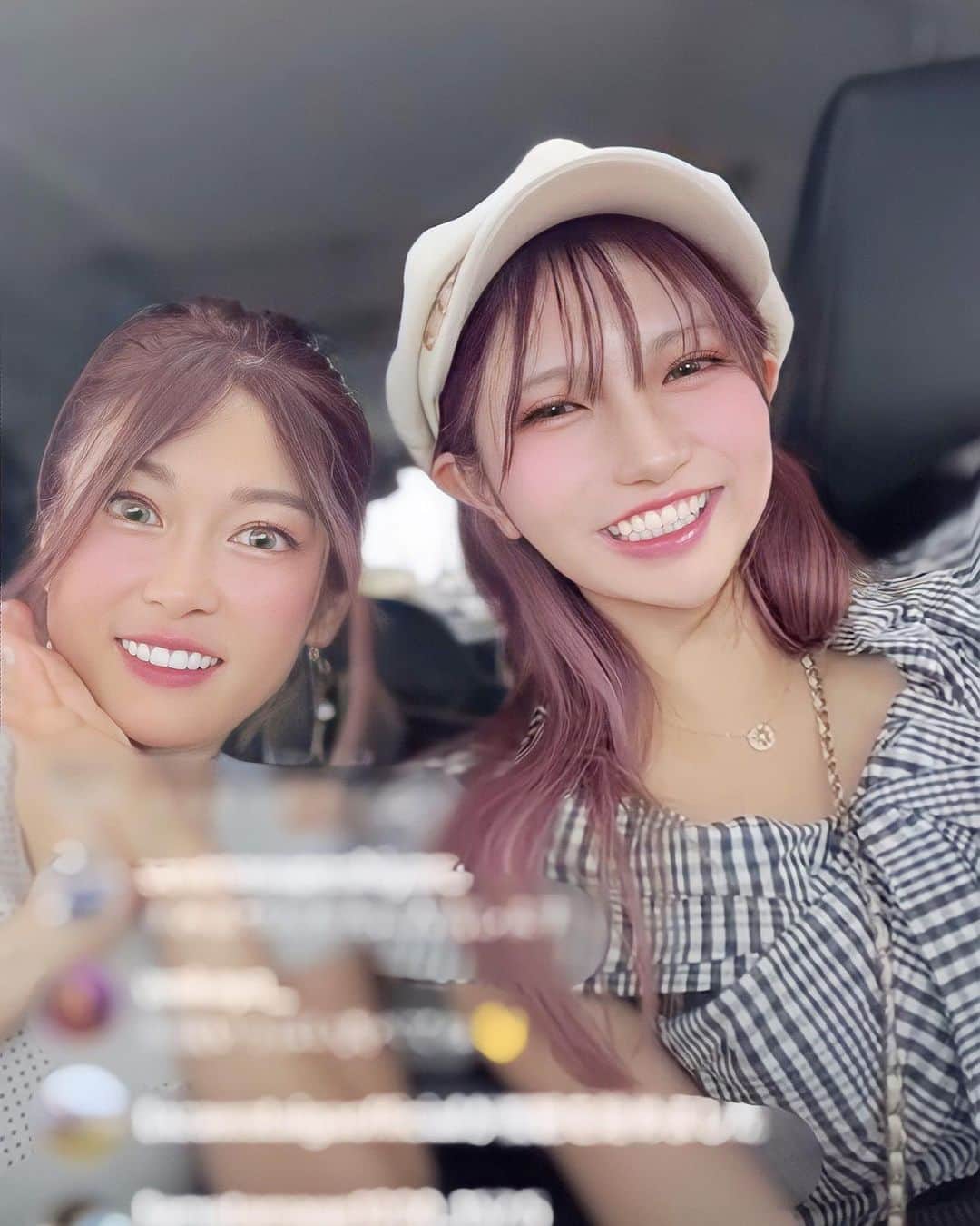 mimiのインスタグラム：「みんなおめでとうコメントプリーズ！家族みたいな存在みみちゃん誕生日おめでとう🙌  起業する前お金なくて過労ぶっ倒れて 入院した時 真っ先にかけつけて助けてくれたみちゃ  うまくいかない時に寄り添ってくれる存在って貴重だよね、 仕事もプライベートもとても大切なパートナーです🤝🏻  素敵な時間をいつもありがとう！  去年の誕生日プレゼントは 商品作ろう！ってなってできたのがラリア @lalia_x2   今年は思い出作りしよ〜！  動画沢山あるけどちゃんとしたツーショ？は 撮り忘れがち(笑) インスタライブのスクショ🤣」