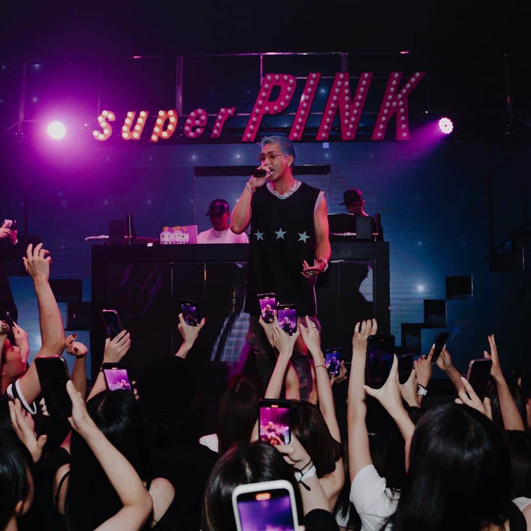 野替愁平さんのインスタグラム写真 - (野替愁平Instagram)「THE LIVE @the__super__pink  2023.8.6 OSAKA  📸 @takeshi_shimamoto   #SWAY #KEKKE #超PINK #大阪」8月17日 8時36分 - sway_ldh