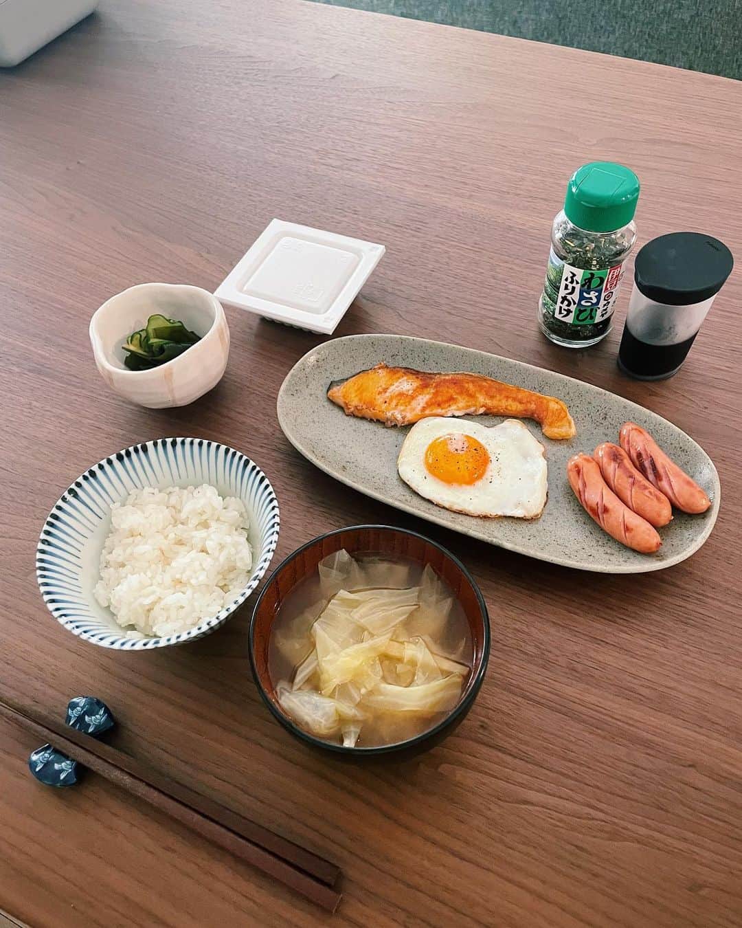 多岐川華子のインスタグラム：「久しぶりのゆったり朝ご飯☀︎  #はなこ飯」
