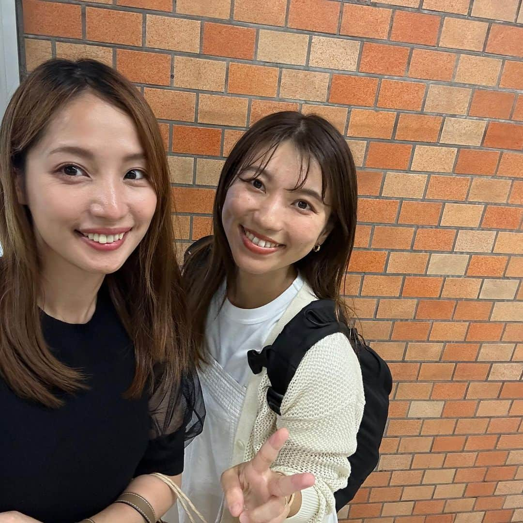 蒼怜奈のインスタグラム：「いつかの。 高校の友達、美香ちゃん 久しぶりに会えて嬉しかったー😊✨ 相変わらずかわいかった❤️  ヨガインストラクターしててヨガの話が面白かった☺️ そしてこの人、異性からも、同性からもモテまくるんだよなー😍という自慢の友達です🥳」