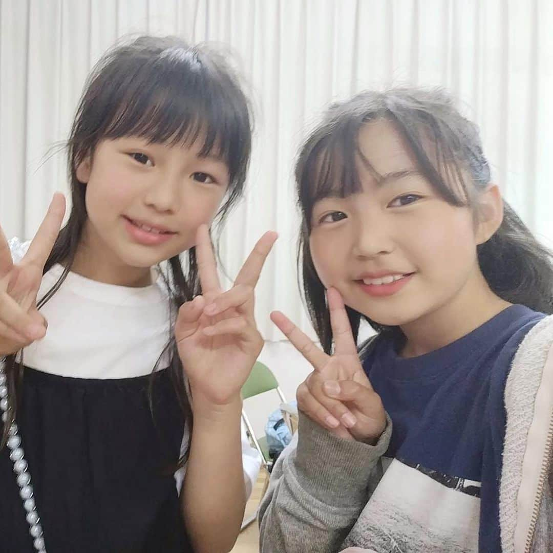 れのれらTVさんのインスタグラム写真 - (れのれらTVInstagram)「【勉強中】  昨日HIMAWARIちゃんねるさんで公開された勉強中📚🏃‍♂️  みんな見てくれたかな❓  めっちゃ面白いからみんな見てね🥰  #れのれらtv #れのれら #himawariちゃんねる #まーちゃんおーちゃん #勉強中 #ボンボンtv #たけめいストーリー #はまちこちゃんねる #木村皐誠 #宝辺花帆美 #鈴木楽 #人体模型 #パンター #れのれら2023」8月17日 9時00分 - renoreratv