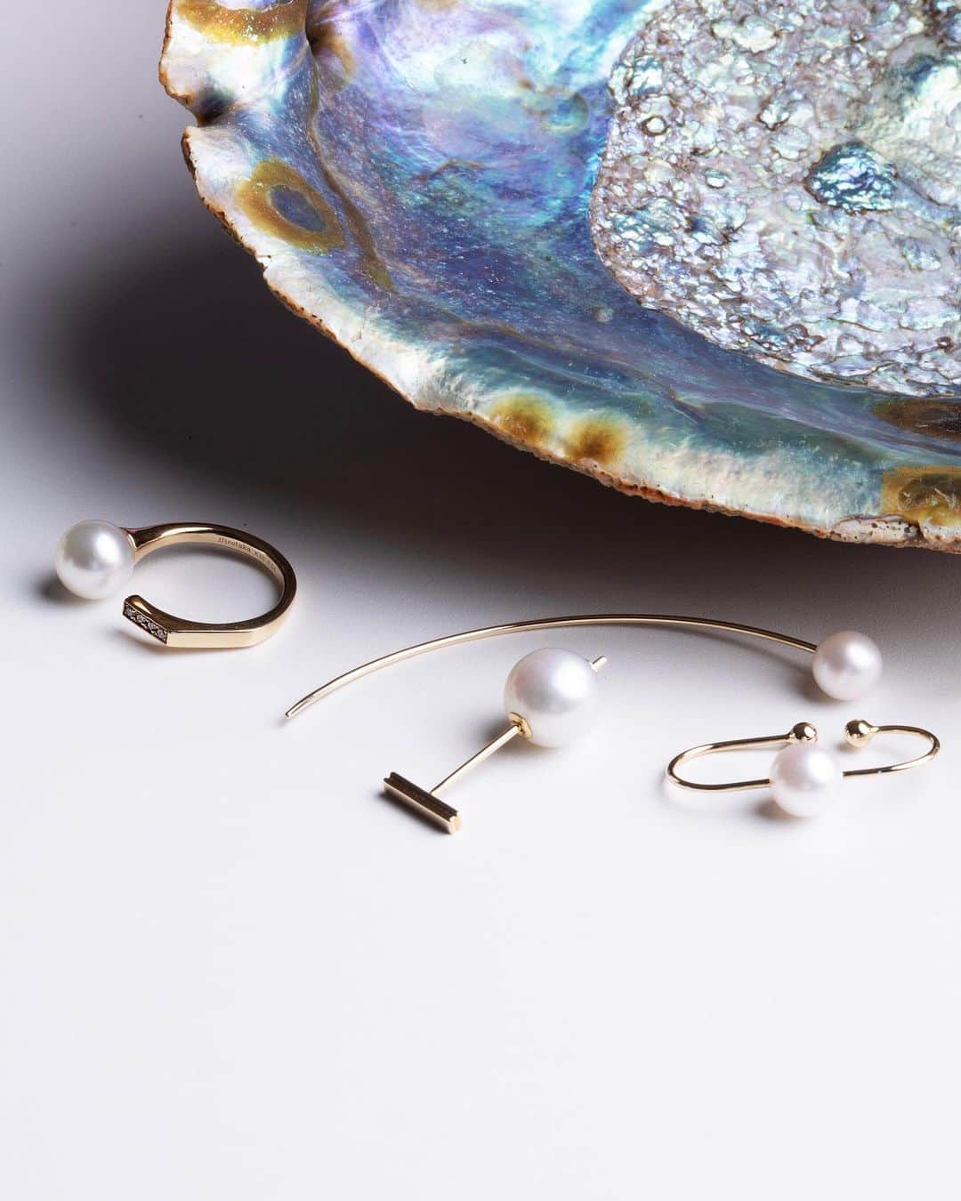 Hirotaka Jewelryのインスタグラム：「PEARL SEASON #hirotakajewelry #pearl」
