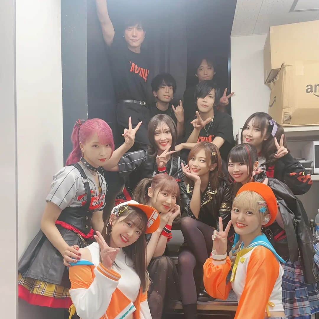 佐伯伊織のインスタグラム：「…  ハチサマ Clucth! ROCK LIVE in 横浜 お疲れさまでした  生バンド最高✌️」