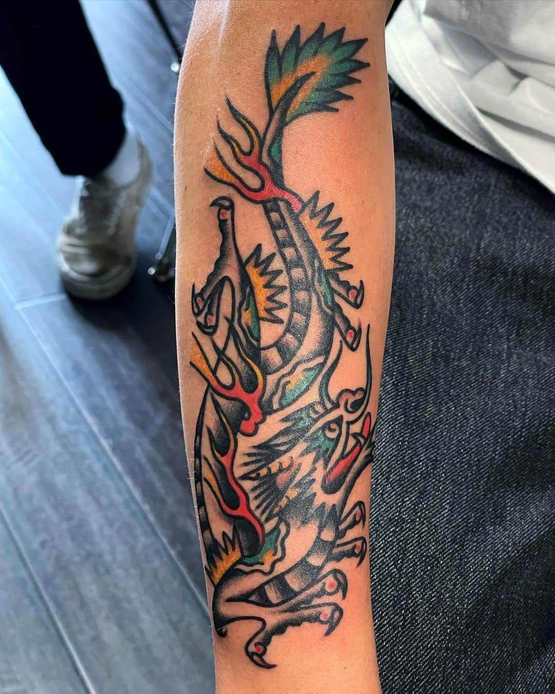 LENのインスタグラム：「at @garyroyaltattoo」