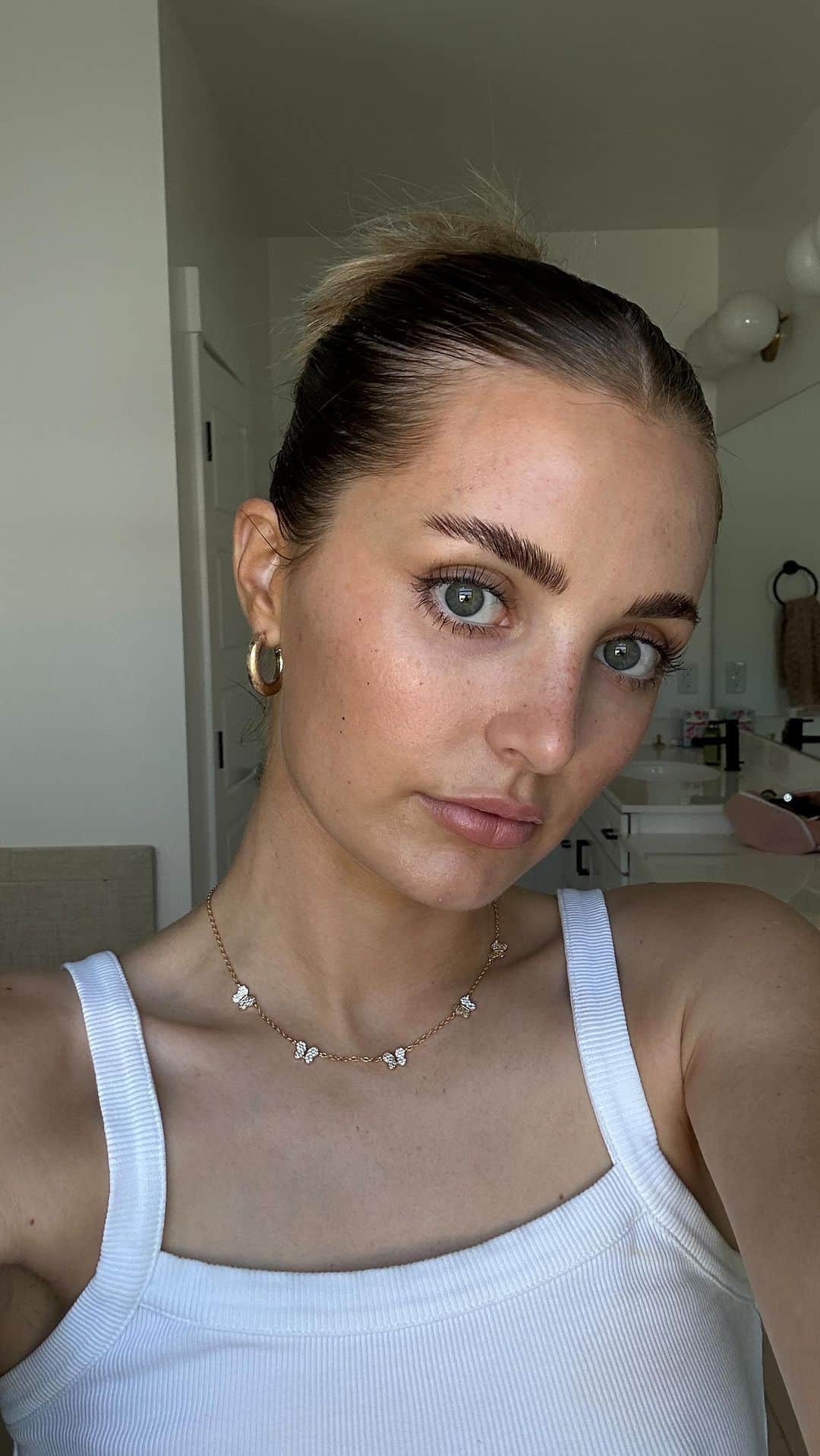 Aspyn Ovard Ferrisのインスタグラム：「🍓🍓🍓」